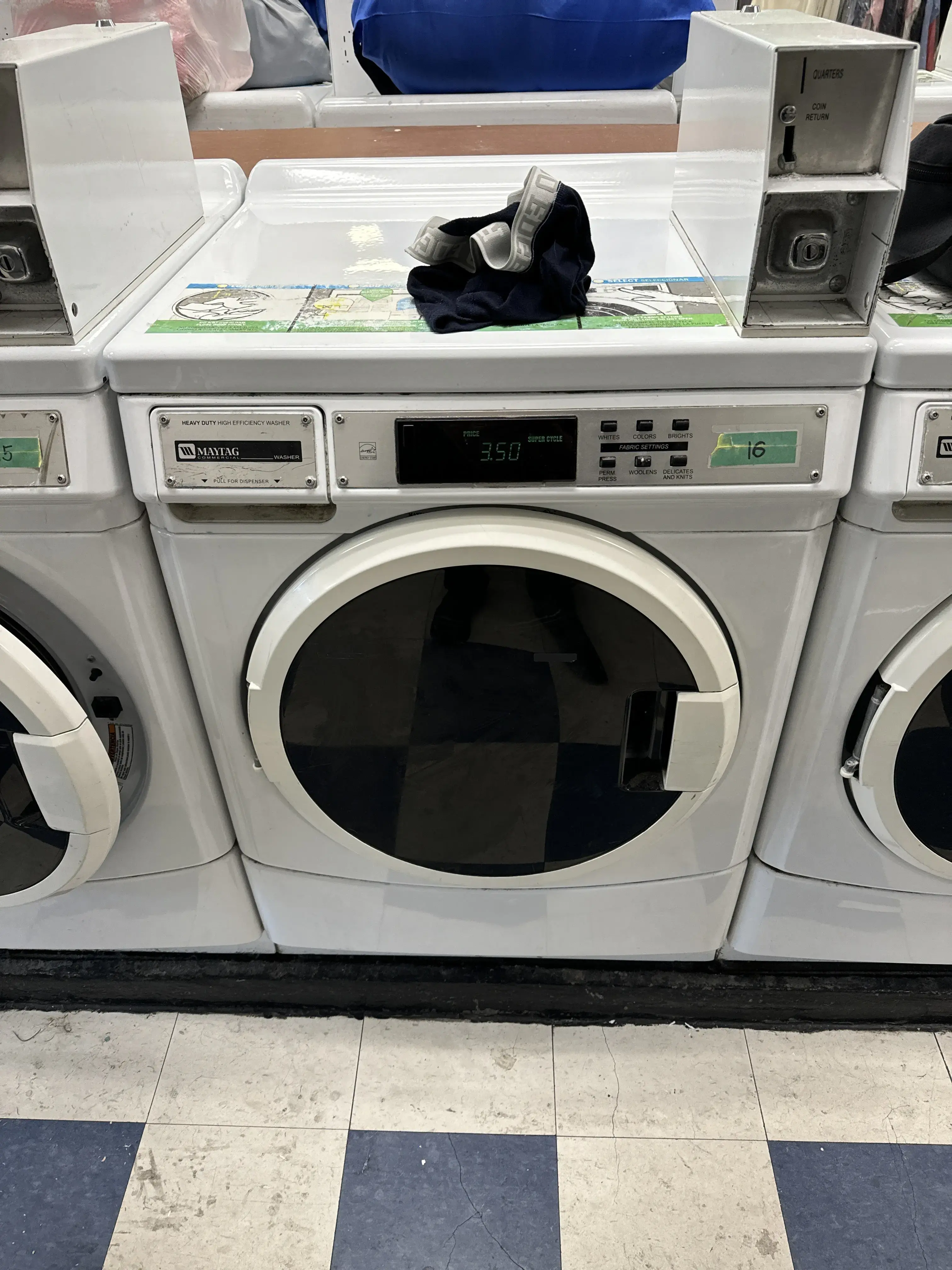 U-Do-It Laundry & Dry Cleaning thumbnail 5