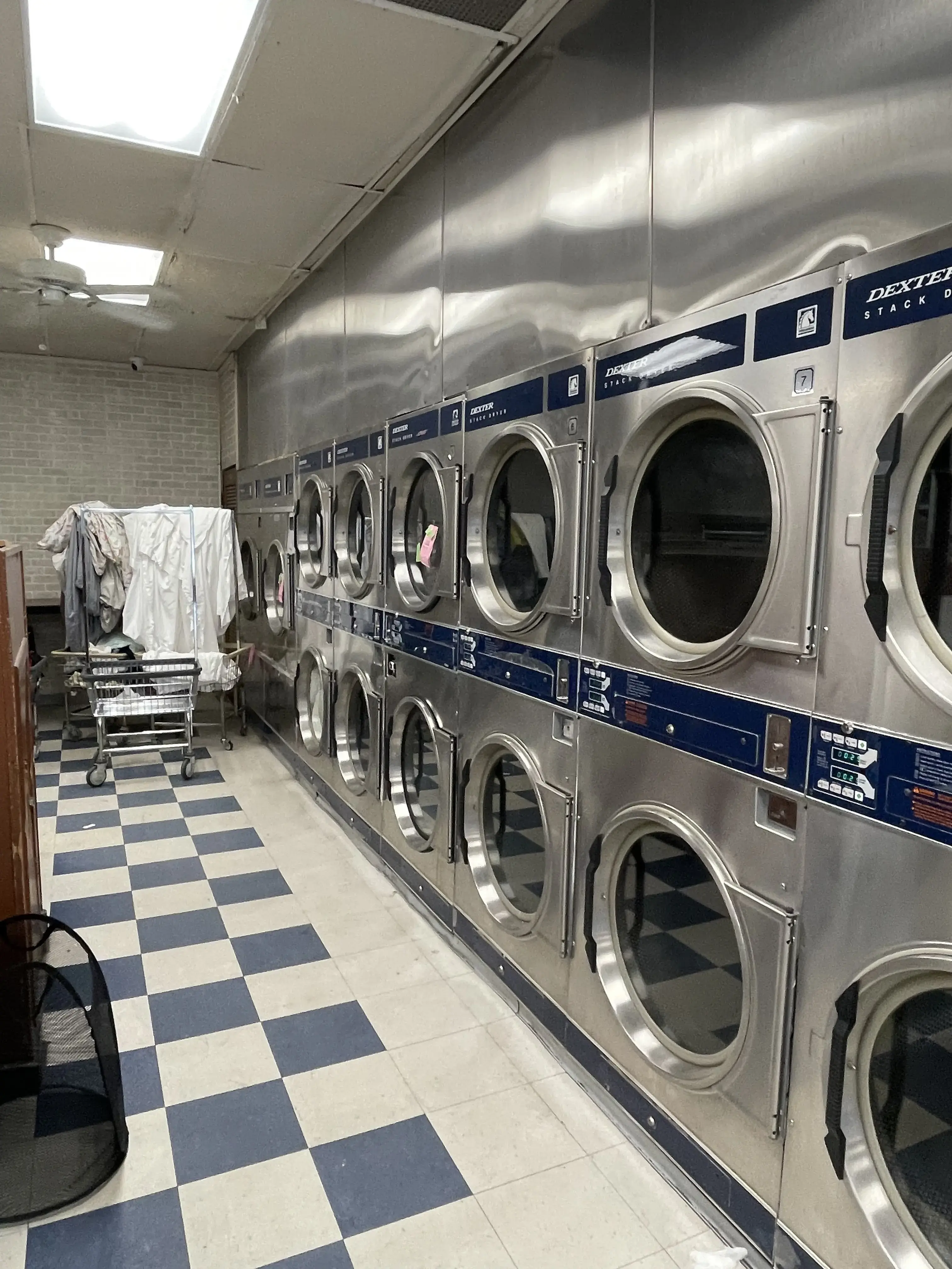 U-Do-It Laundry & Dry Cleaning thumbnail 11