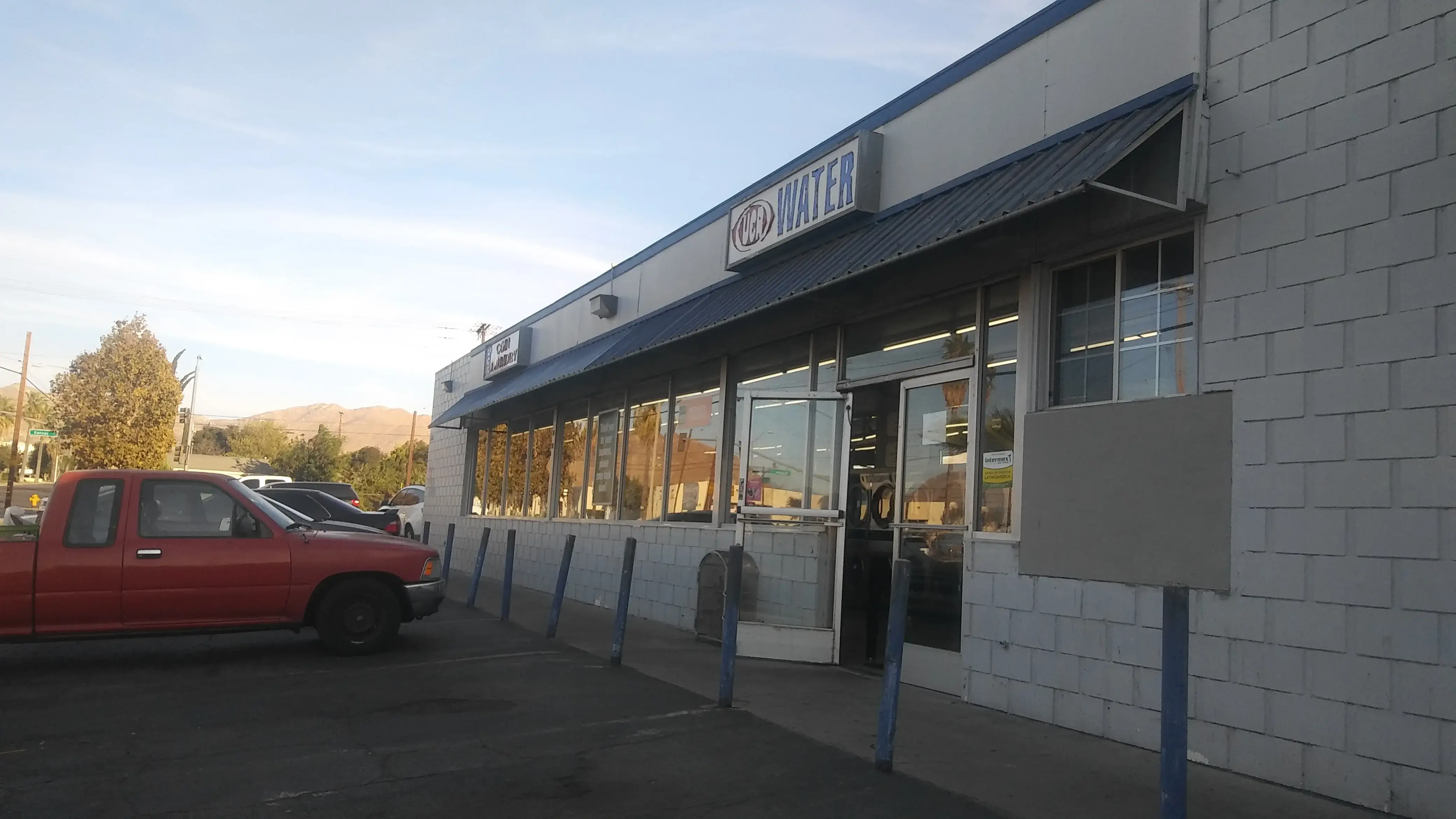 UCR Coin Laundry thumbnail 2