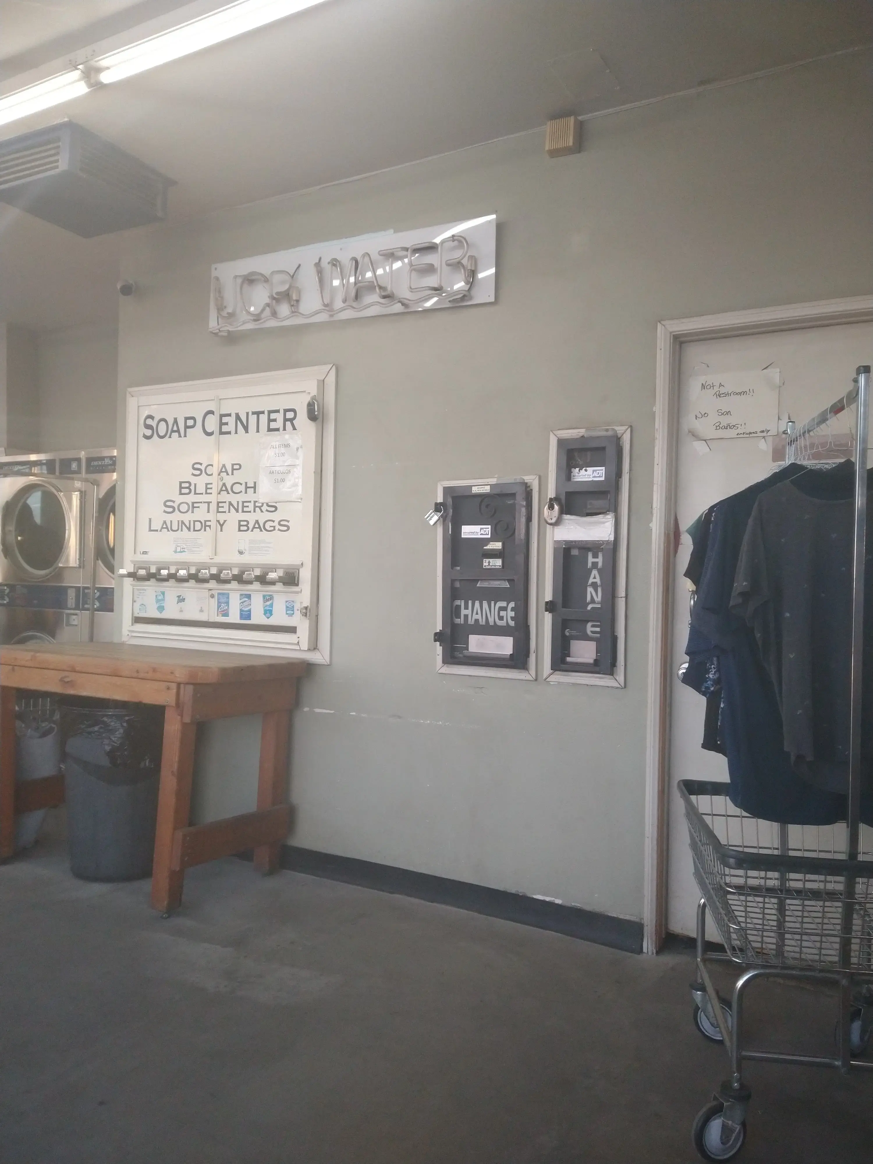 UCR Coin Laundry - Image 9