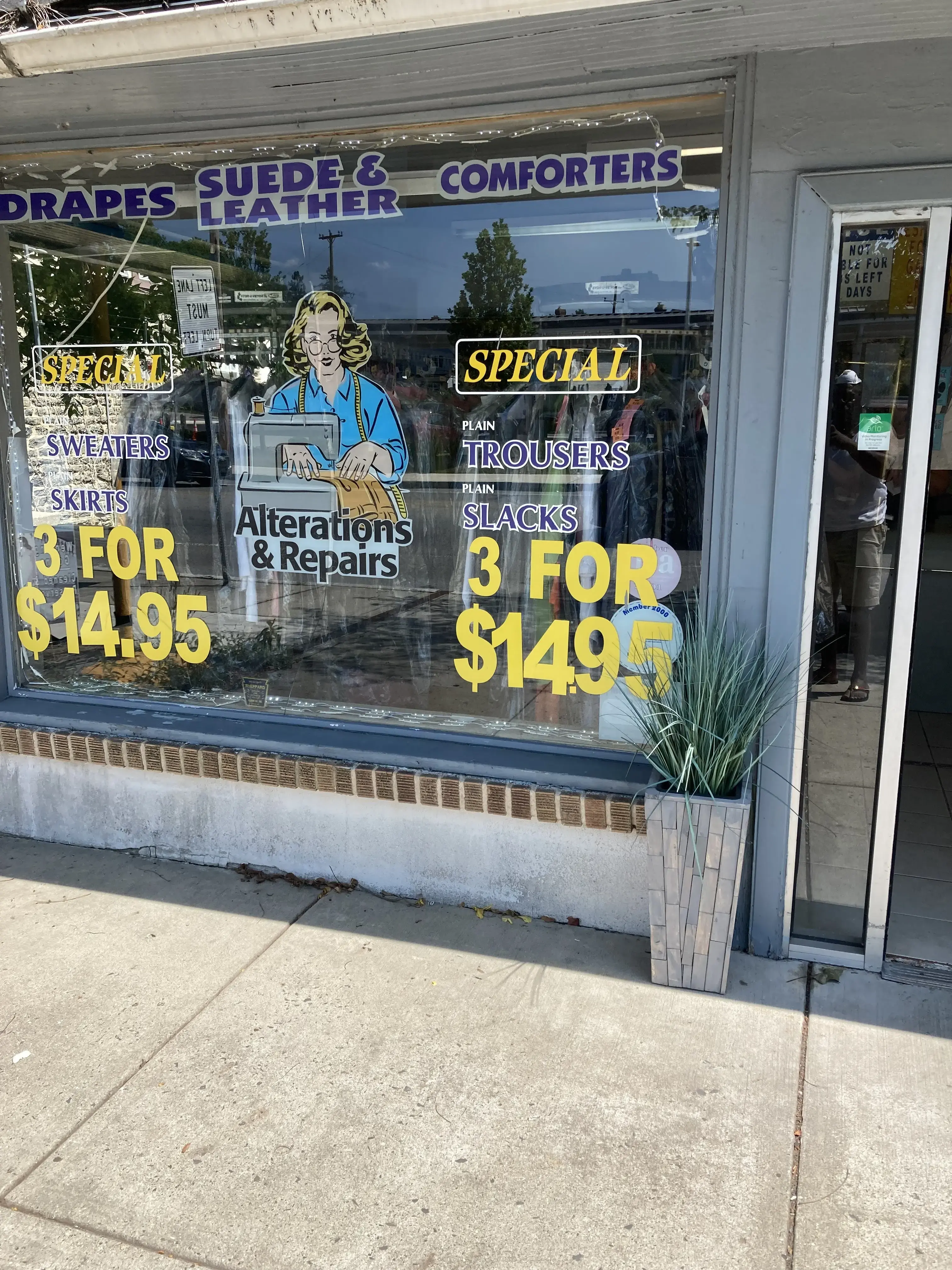 Ultimate Dry Cleaners thumbnail 3