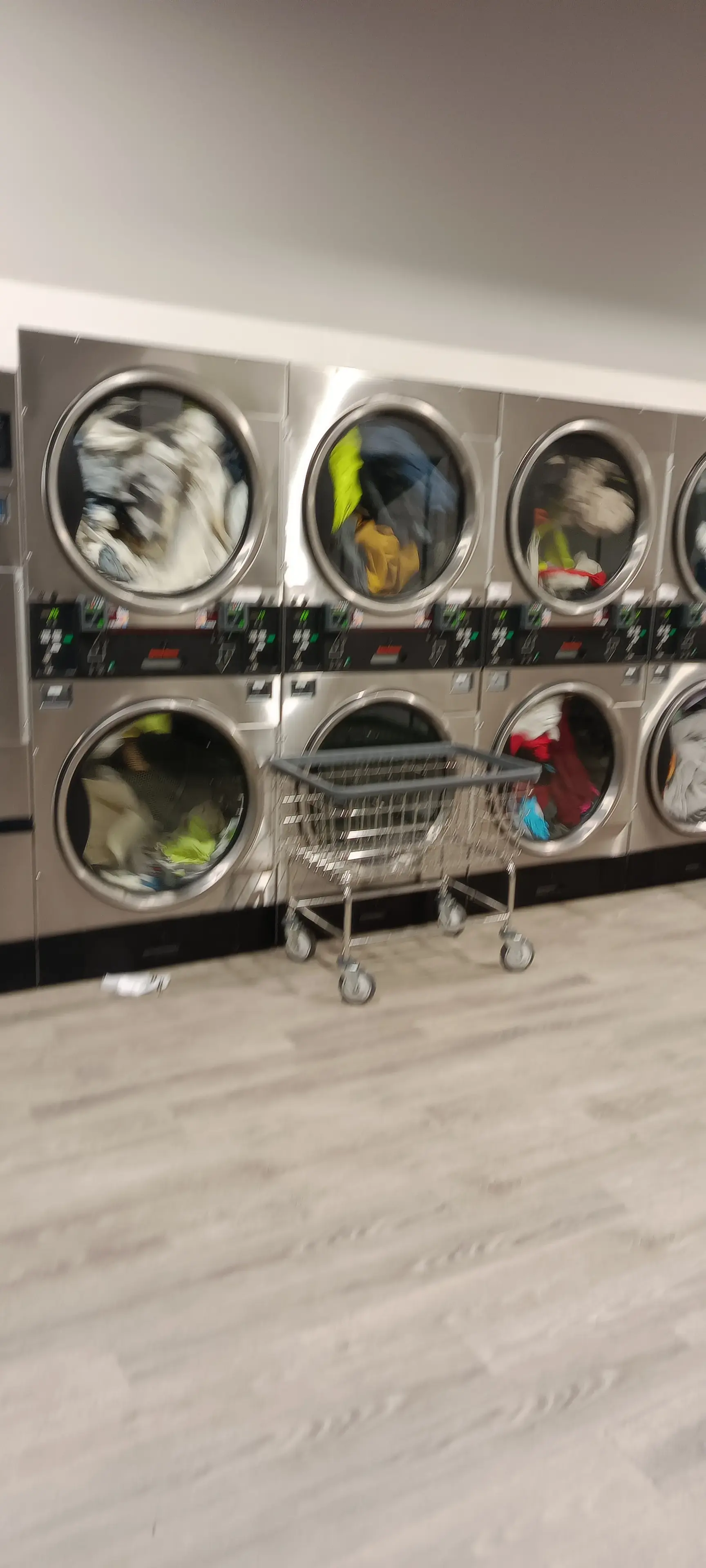 Ultra coin 2 laundromat - Image 16