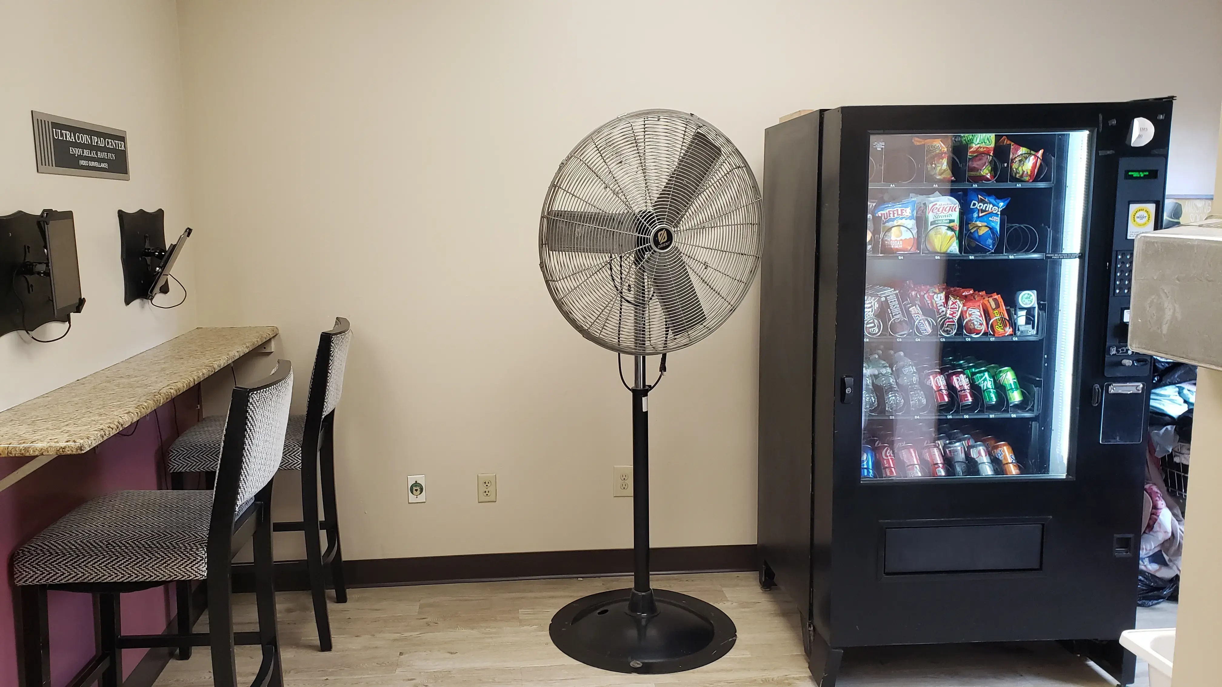 Ultra Coin Laundromat - Image 3