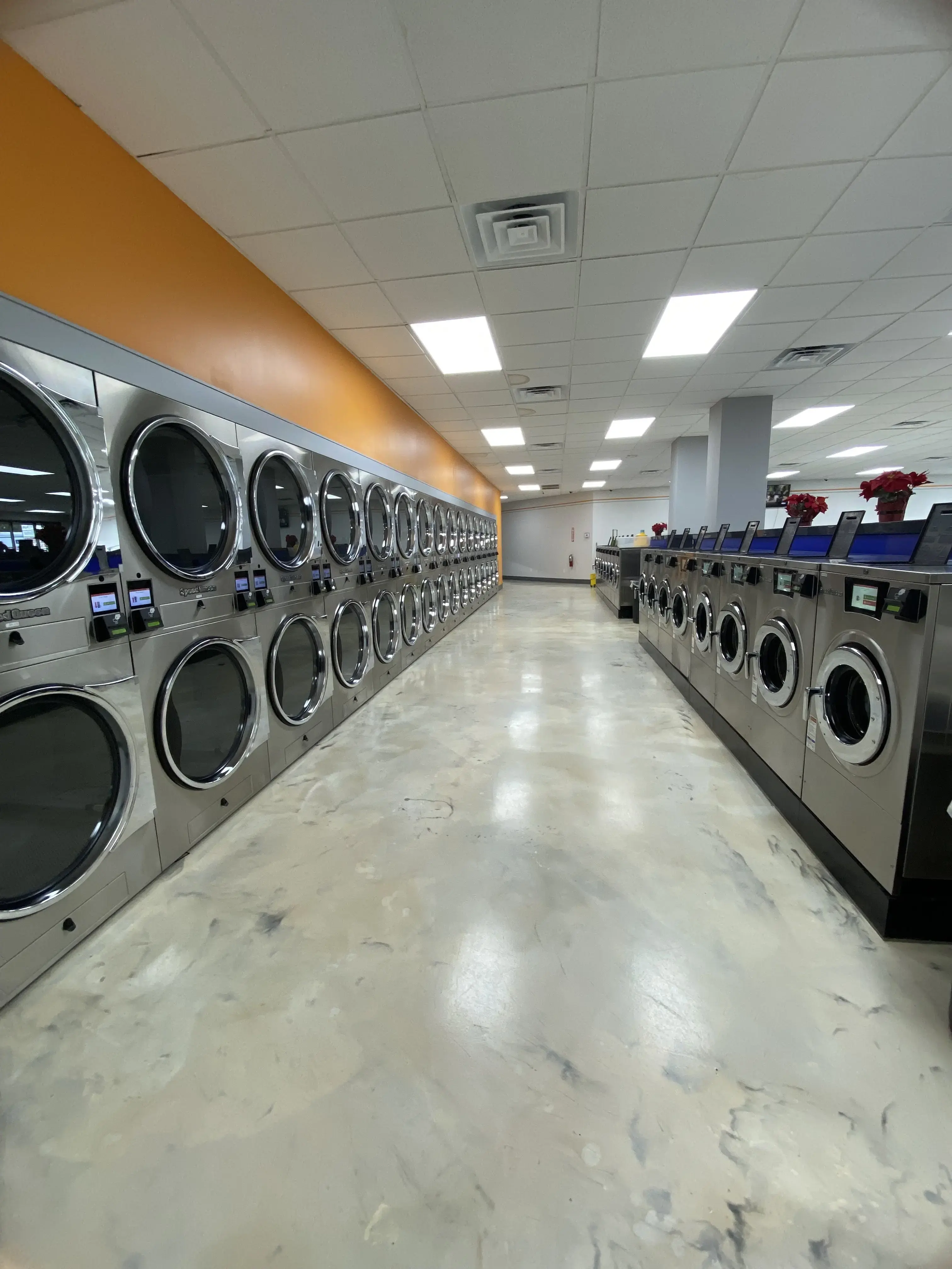 Ultra Washateria - Image 18