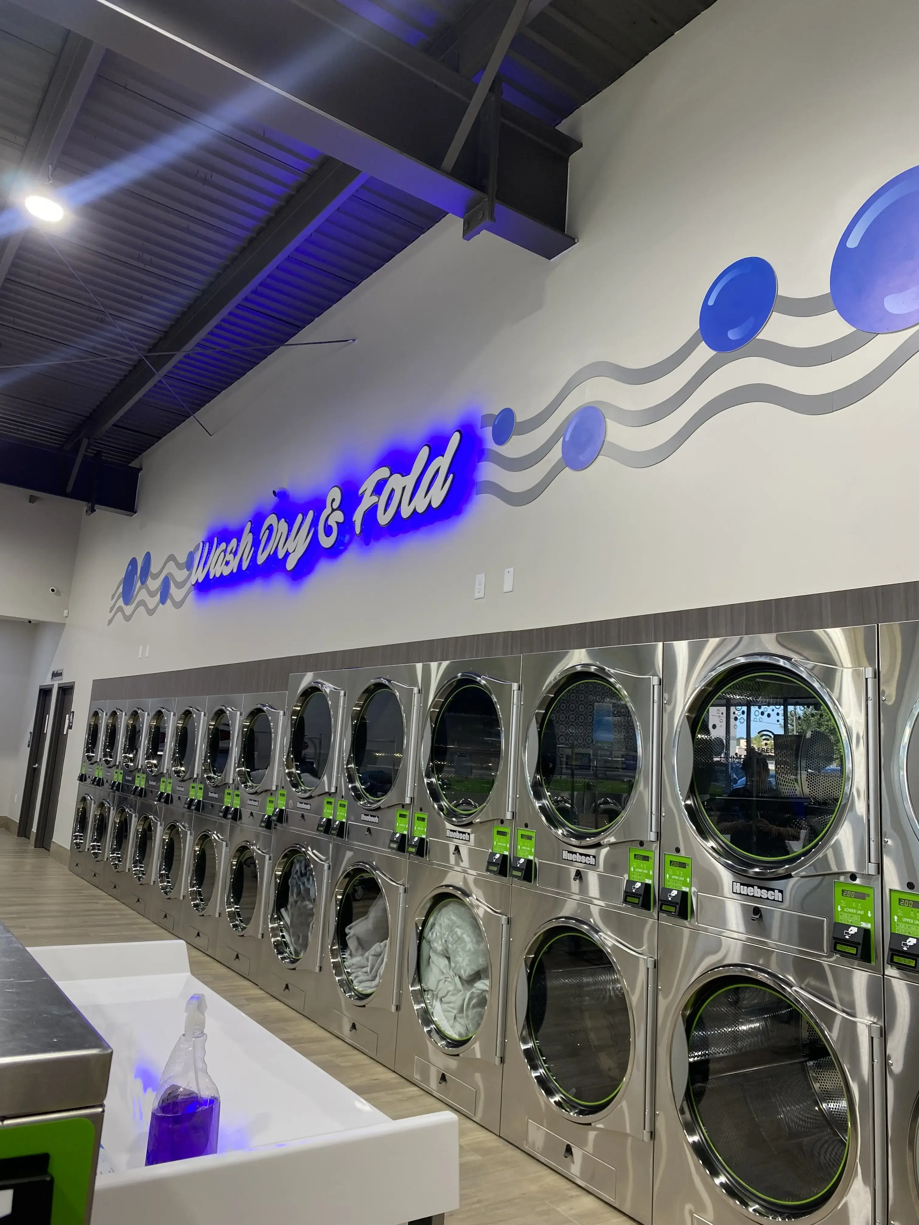 UltraSpin Washateria - West Bellfort - Wash & Fold Services - Image 6