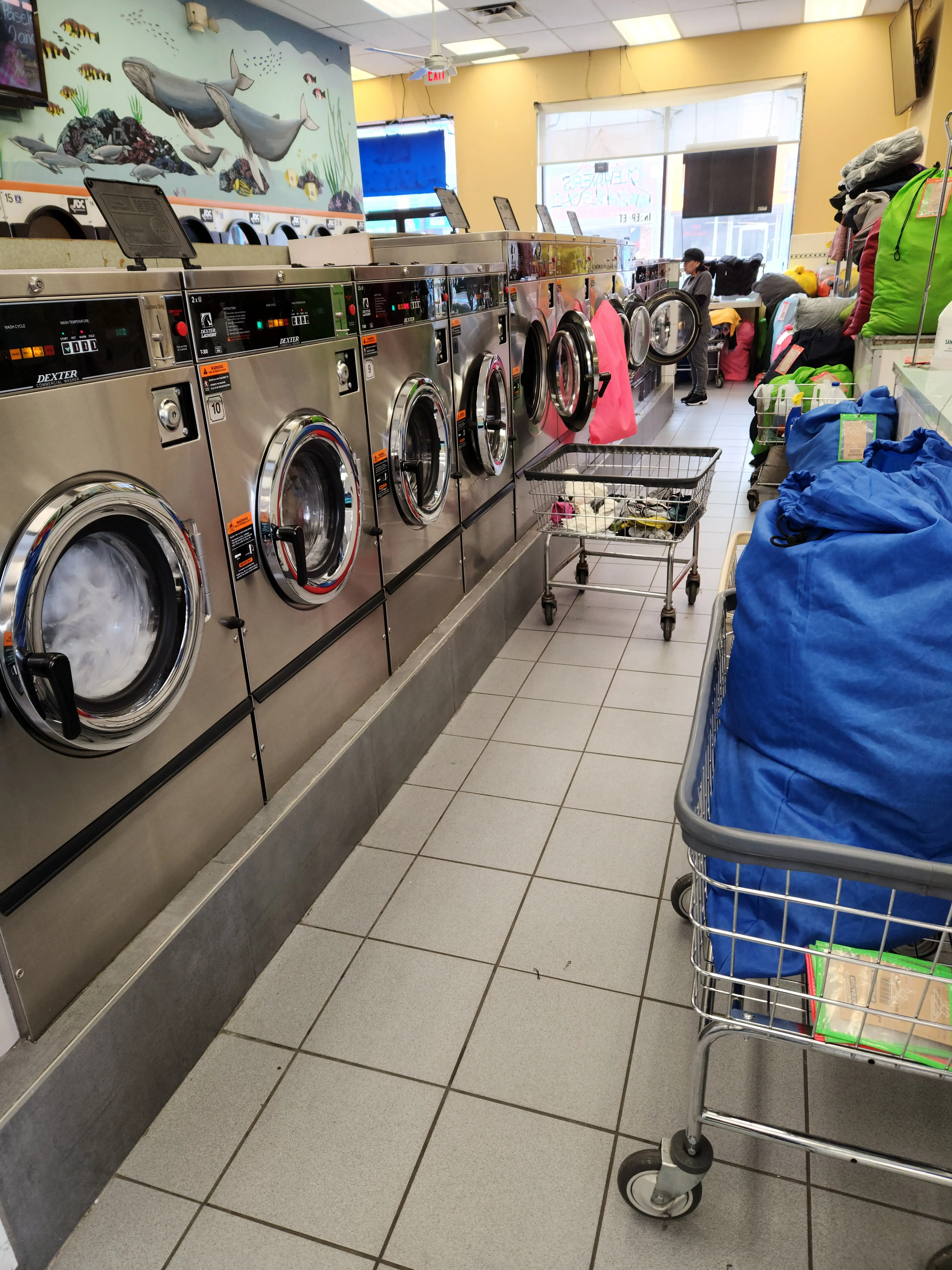 Ultrawash Laundromat - Image 5
