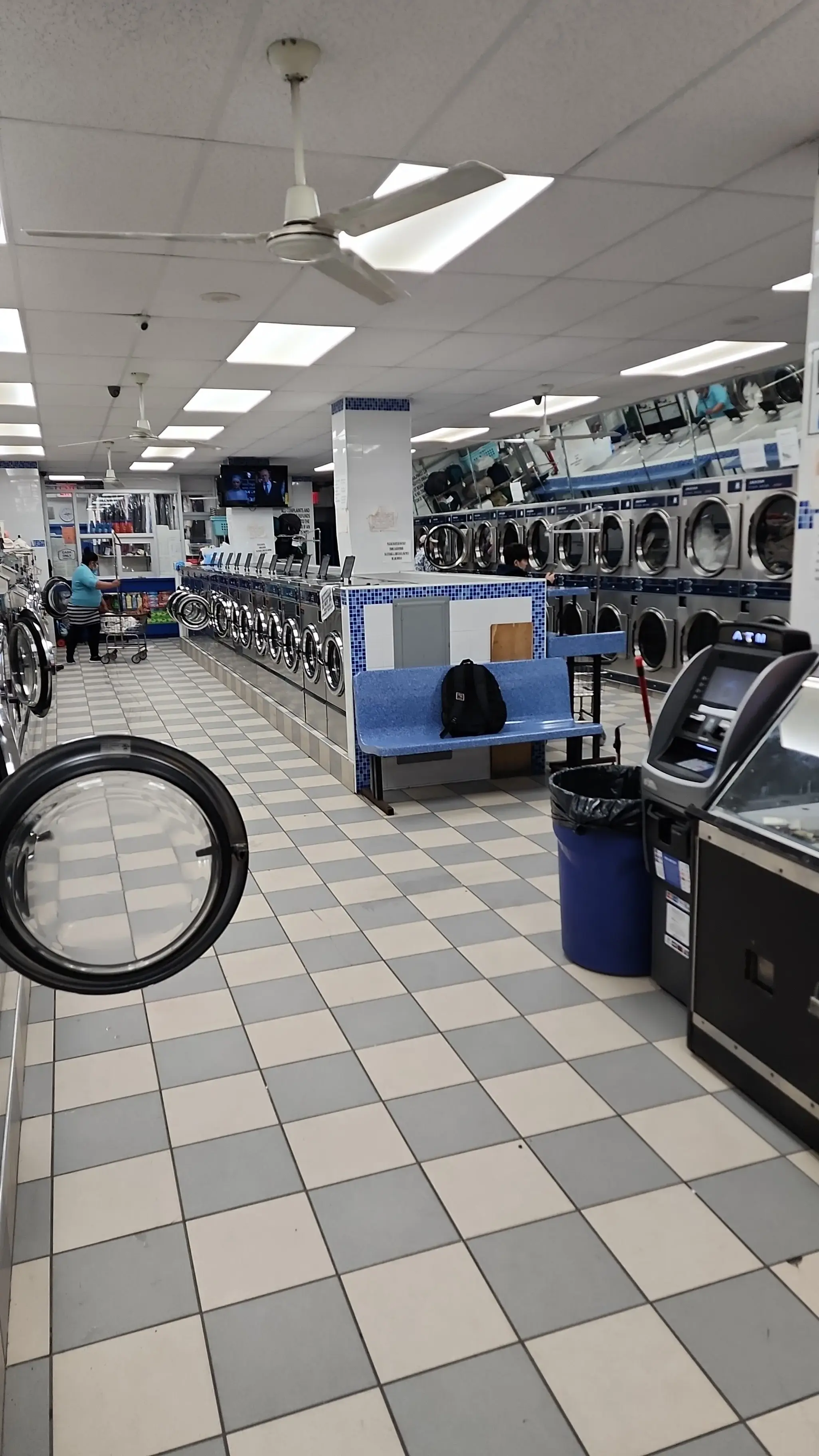 Union Express Laundromat thumbnail 16