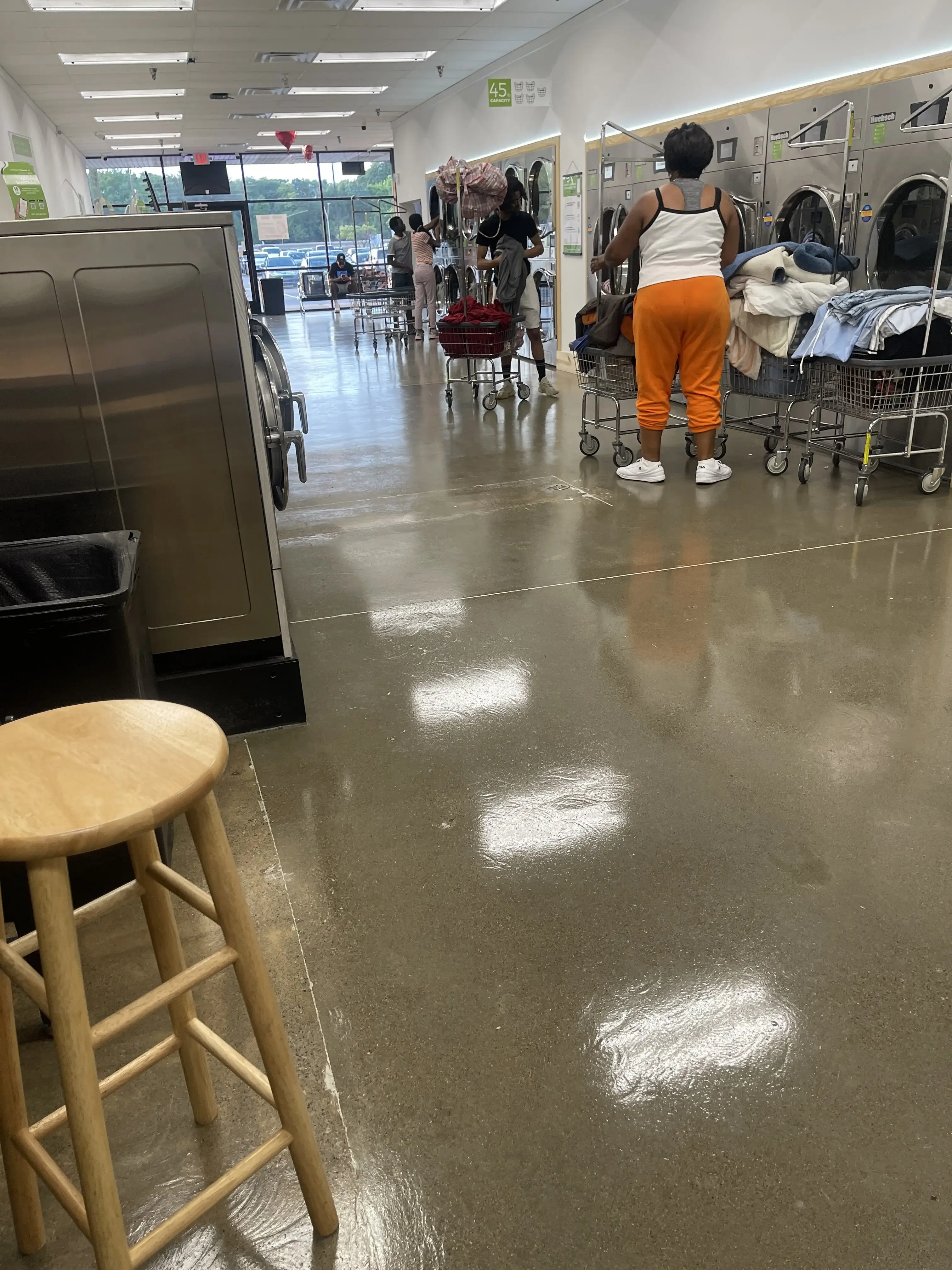 United Laundromat thumbnail 17