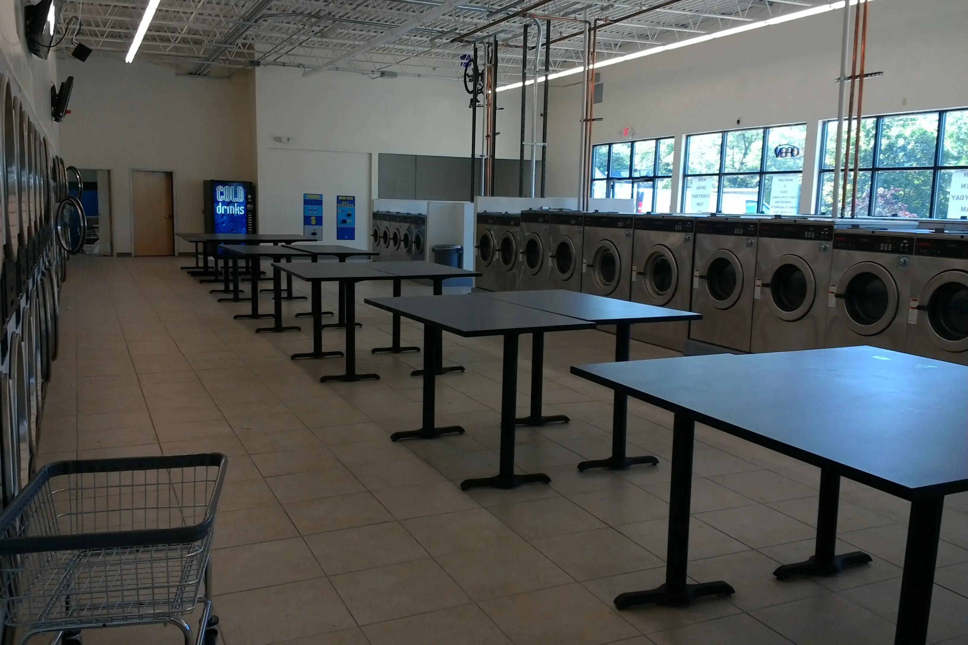 United Laundry thumbnail 11