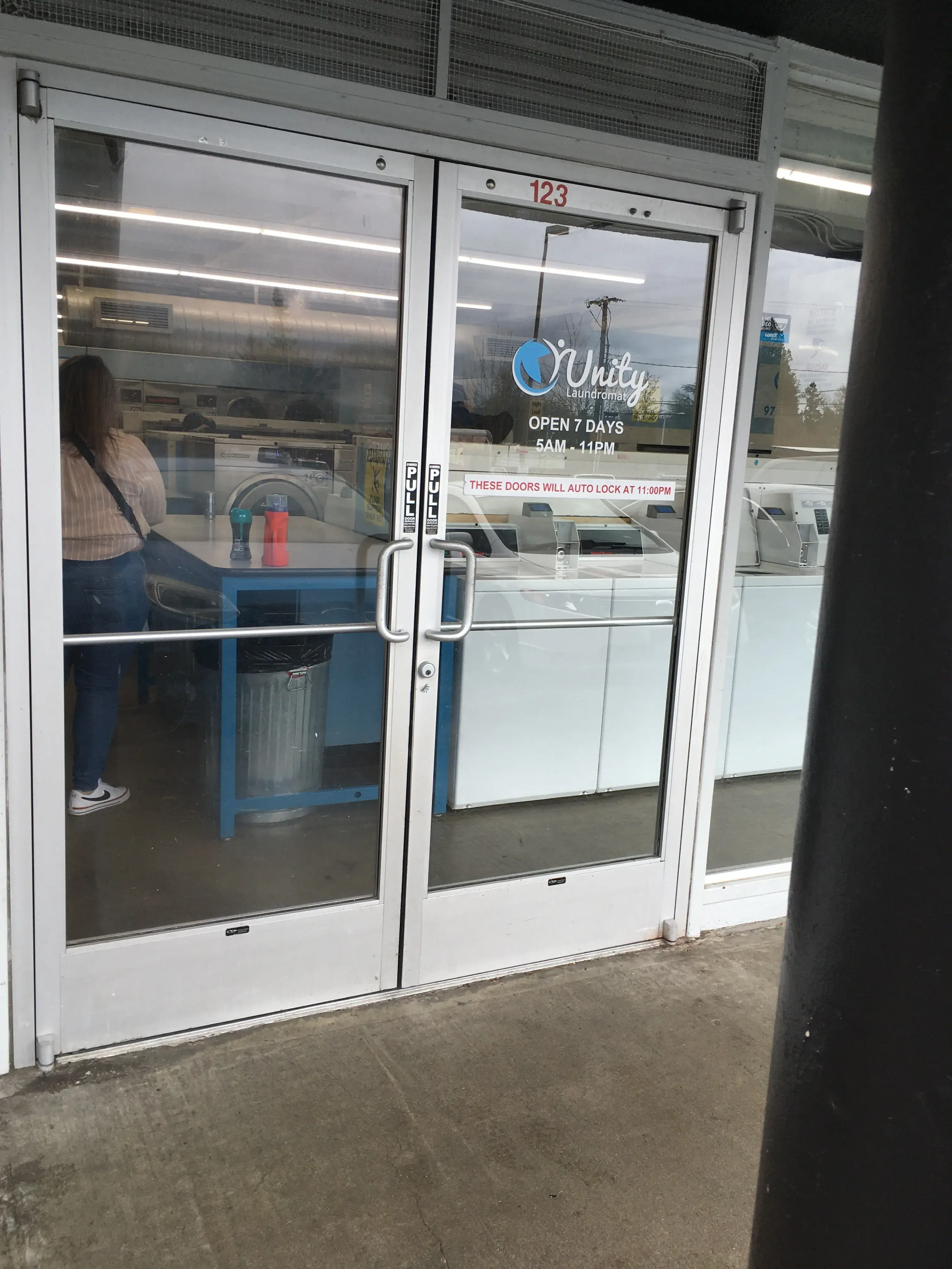 Unity Laundromat thumbnail 6
