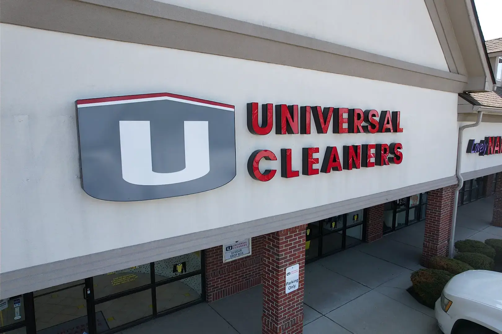 Universal Cleaners thumbnail 3