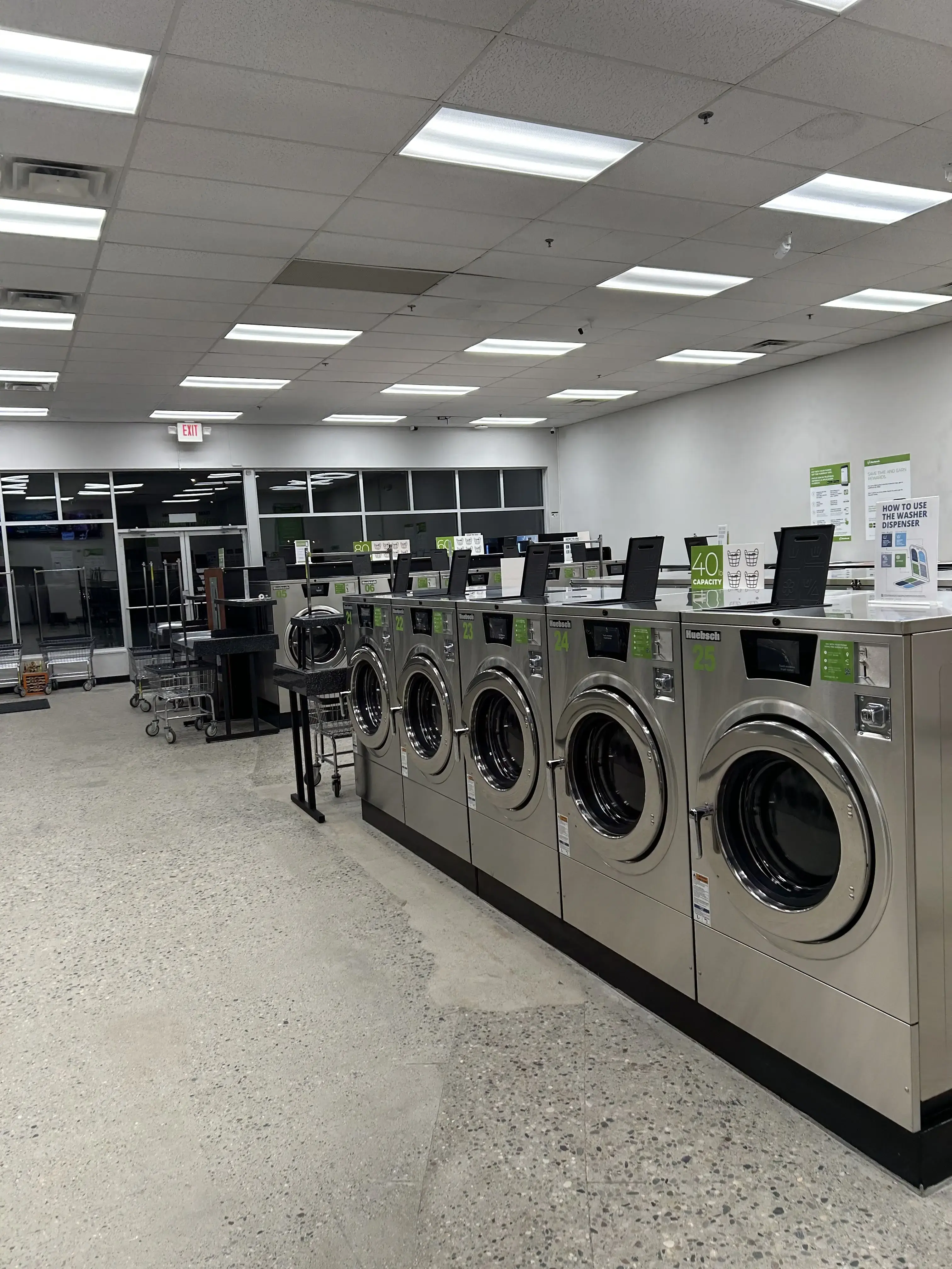 Universal Laundromat of Rochester Hills - Image 19