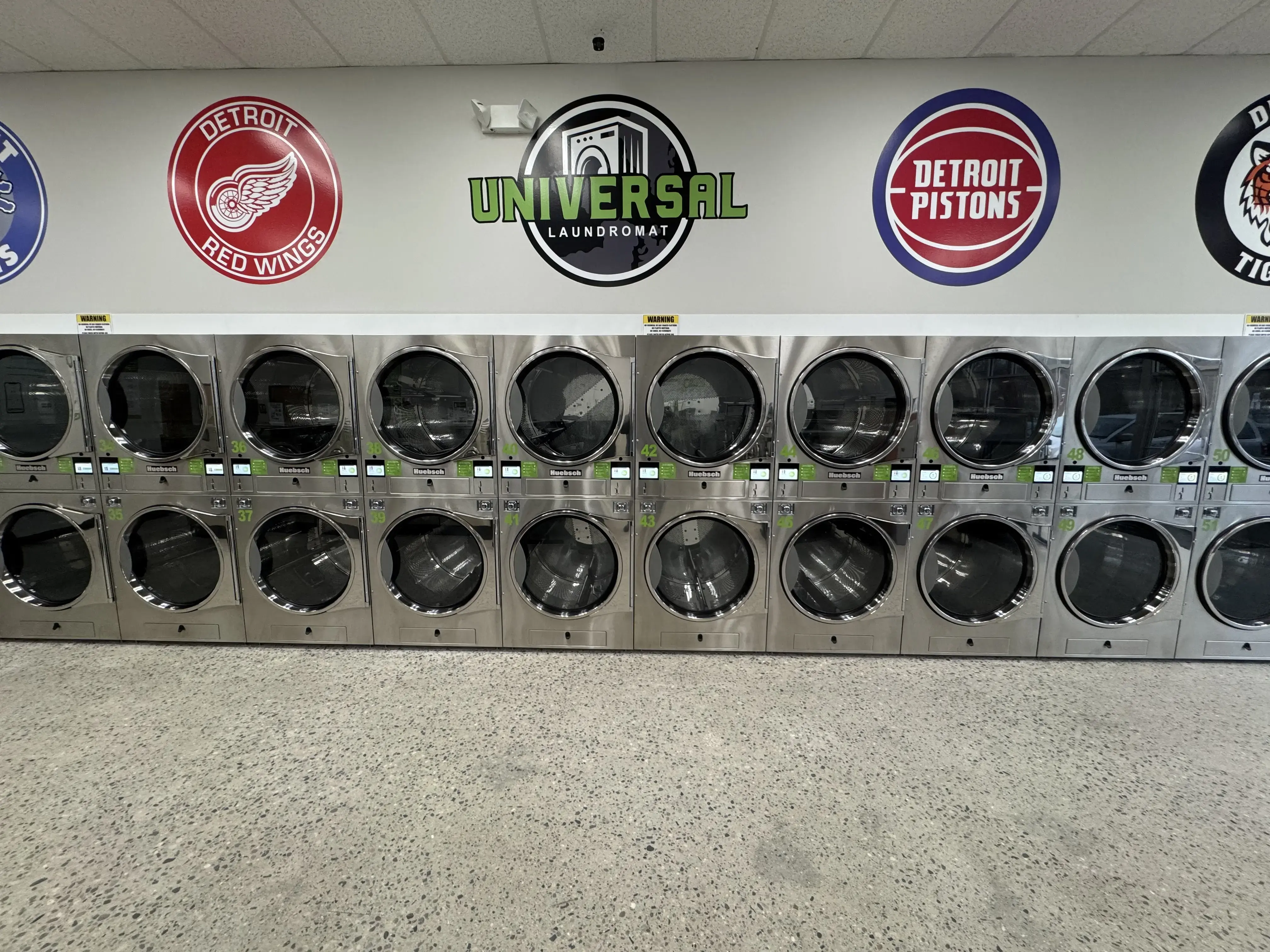 Universal Laundromat of Rochester Hills thumbnail 16