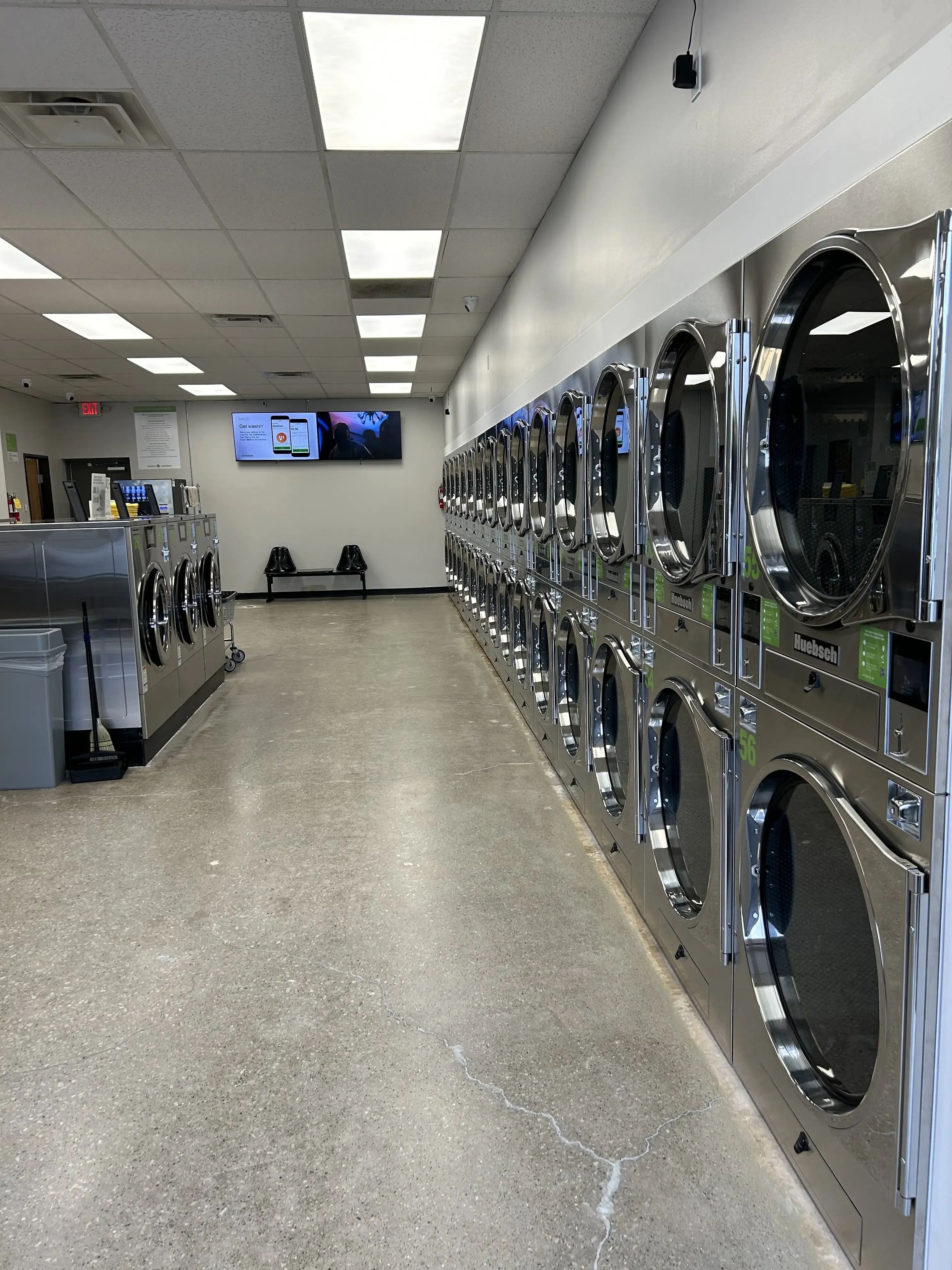Universal Laundromat of Taylor location