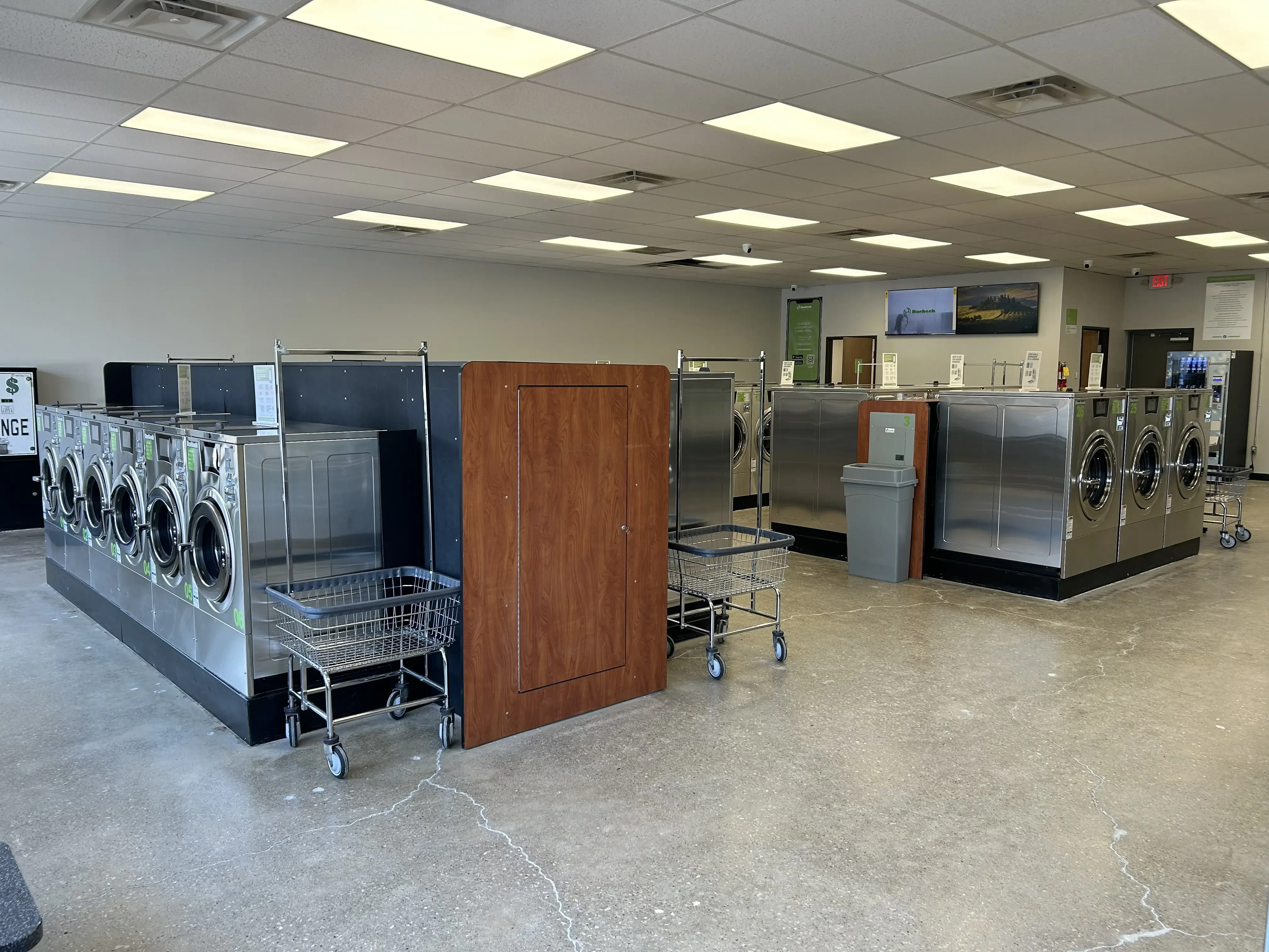 Universal Laundromat of Taylor thumbnail 12