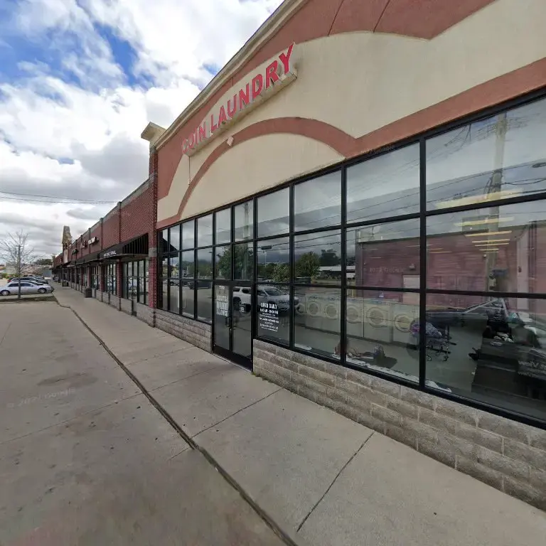 Universal Laundromat of Warren 9 location