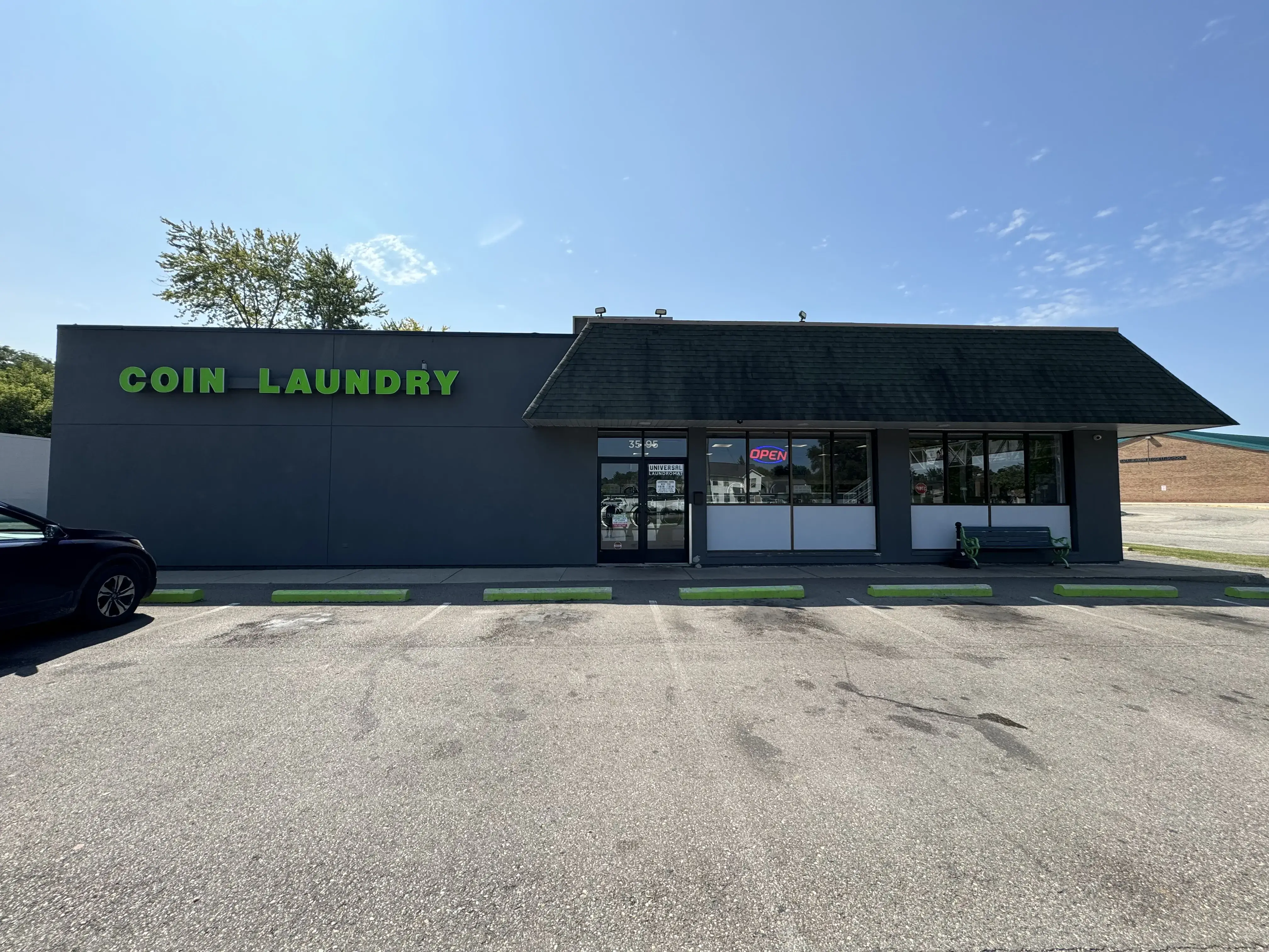 Universal Laundromat (Waterford) thumbnail 1
