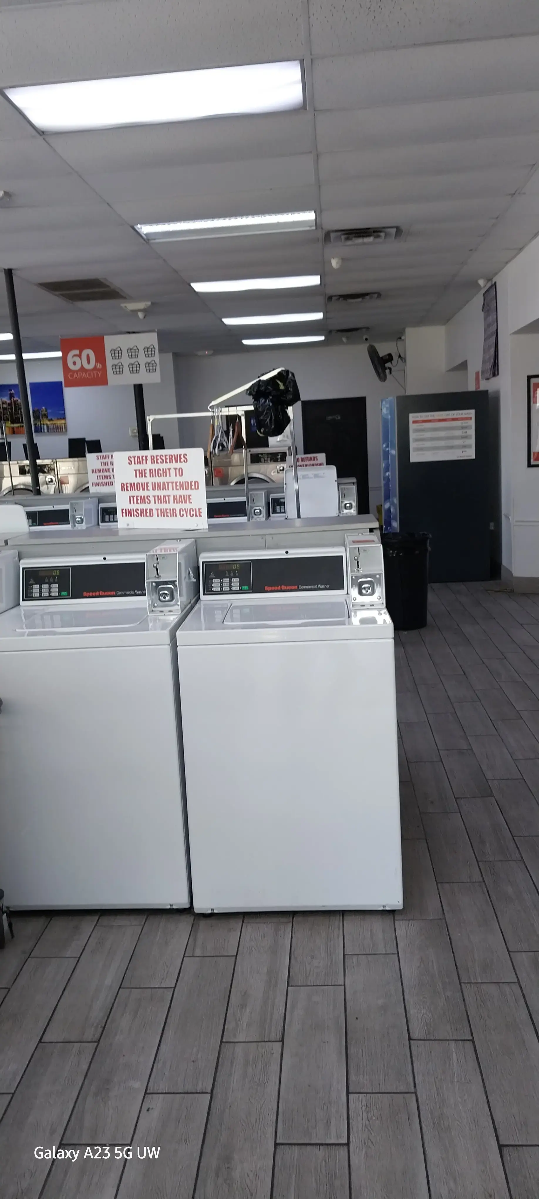 University Coin Laundromat - Image 6