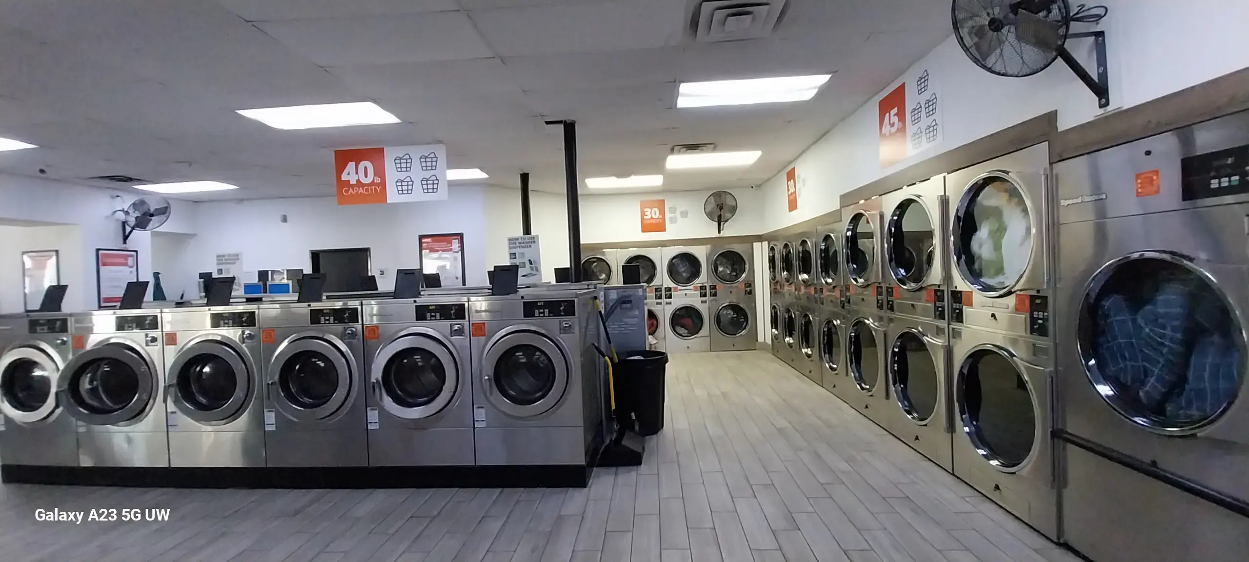 University Coin Laundromat thumbnail 4