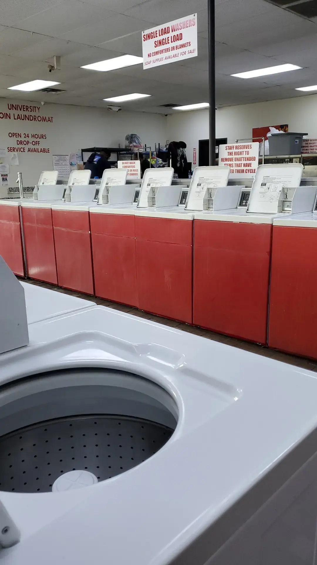 University Coin Laundromat - Image 20
