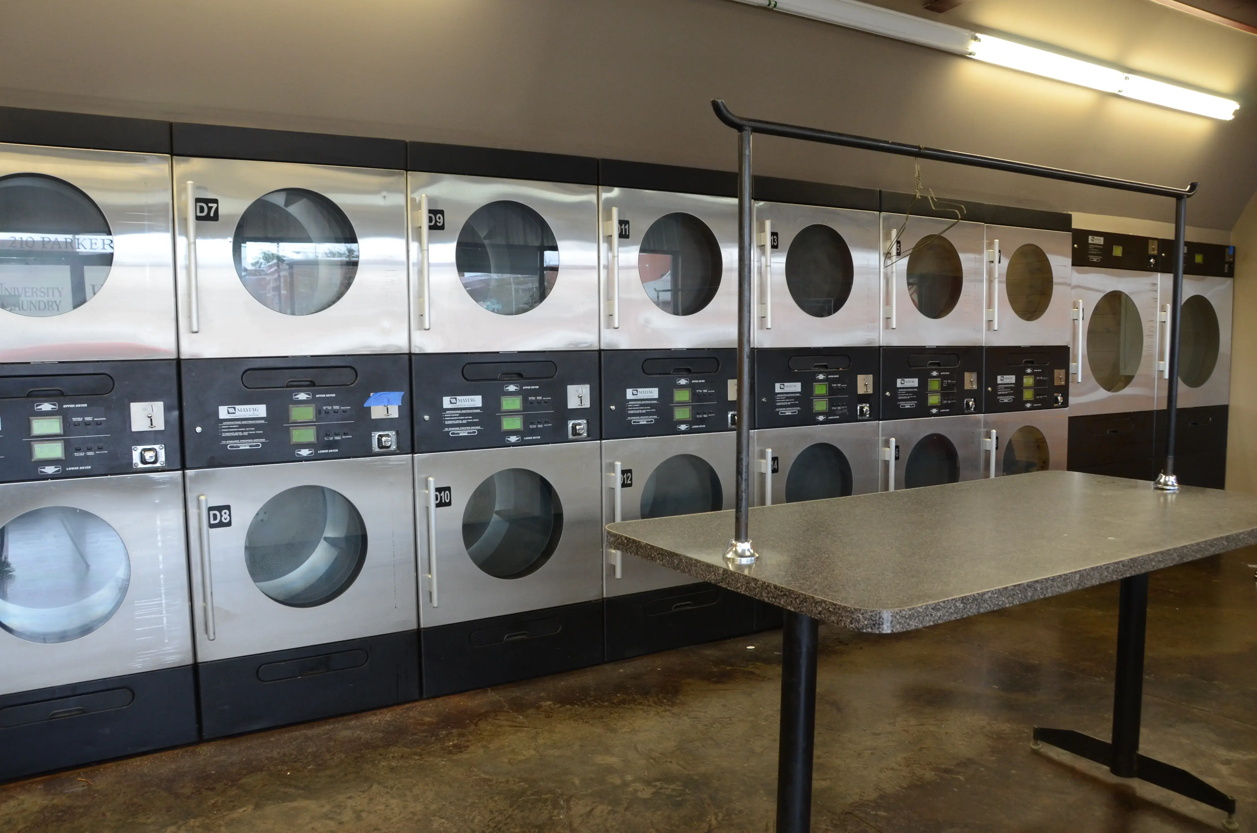 University Laundry thumbnail 15