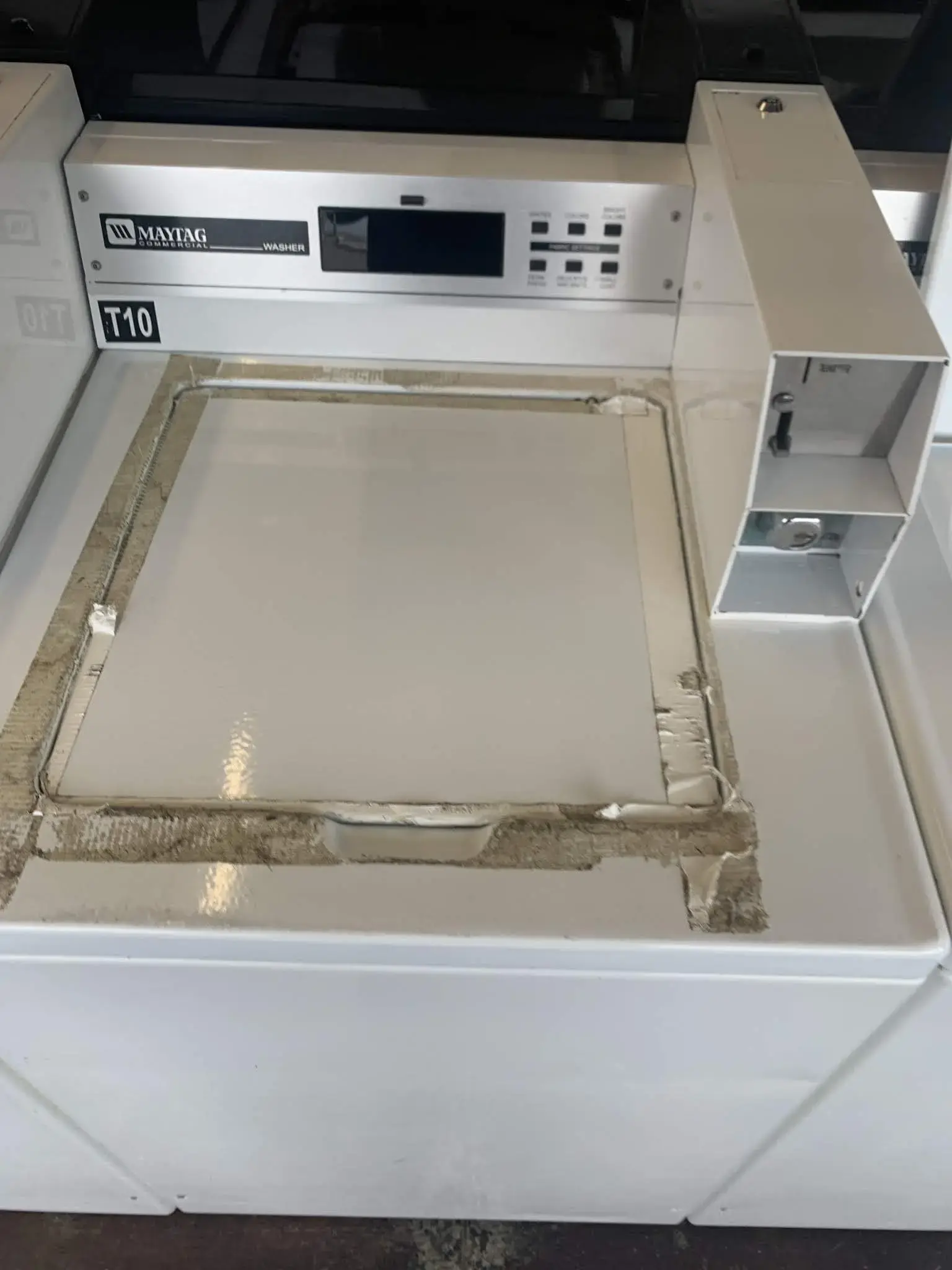 University Laundry - Image 8