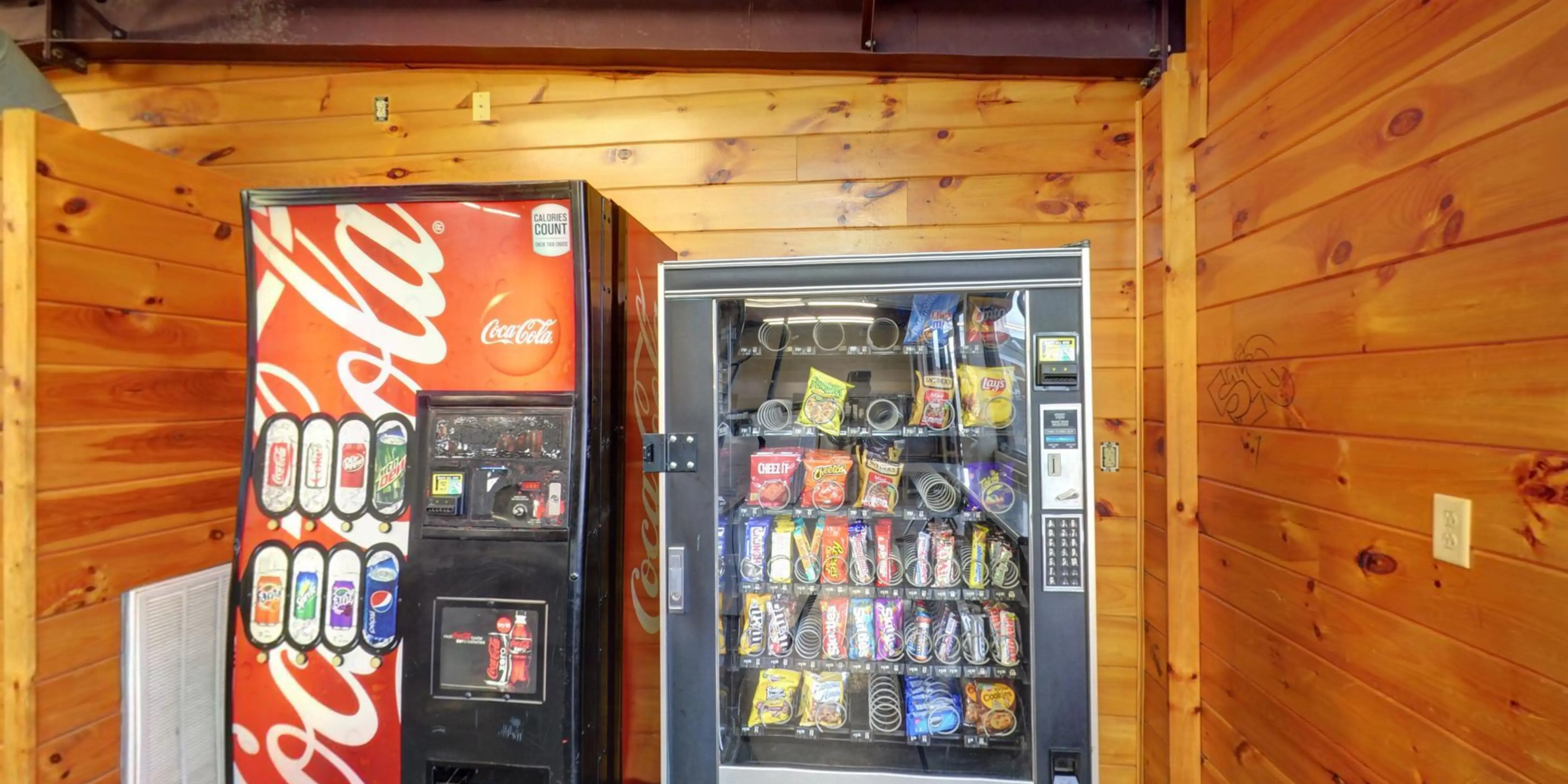 University Laundry thumbnail 9