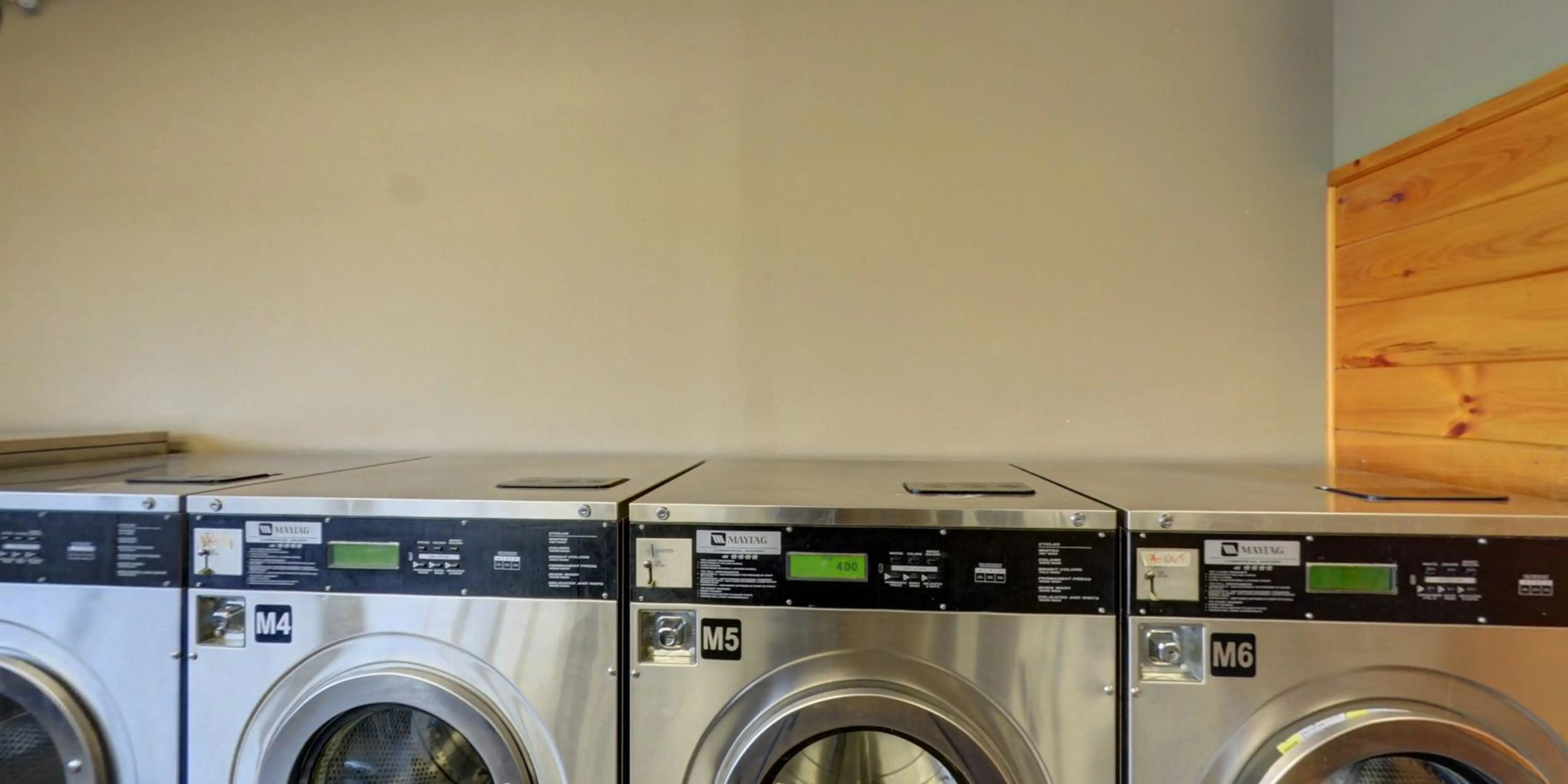 University Laundry - Image 3