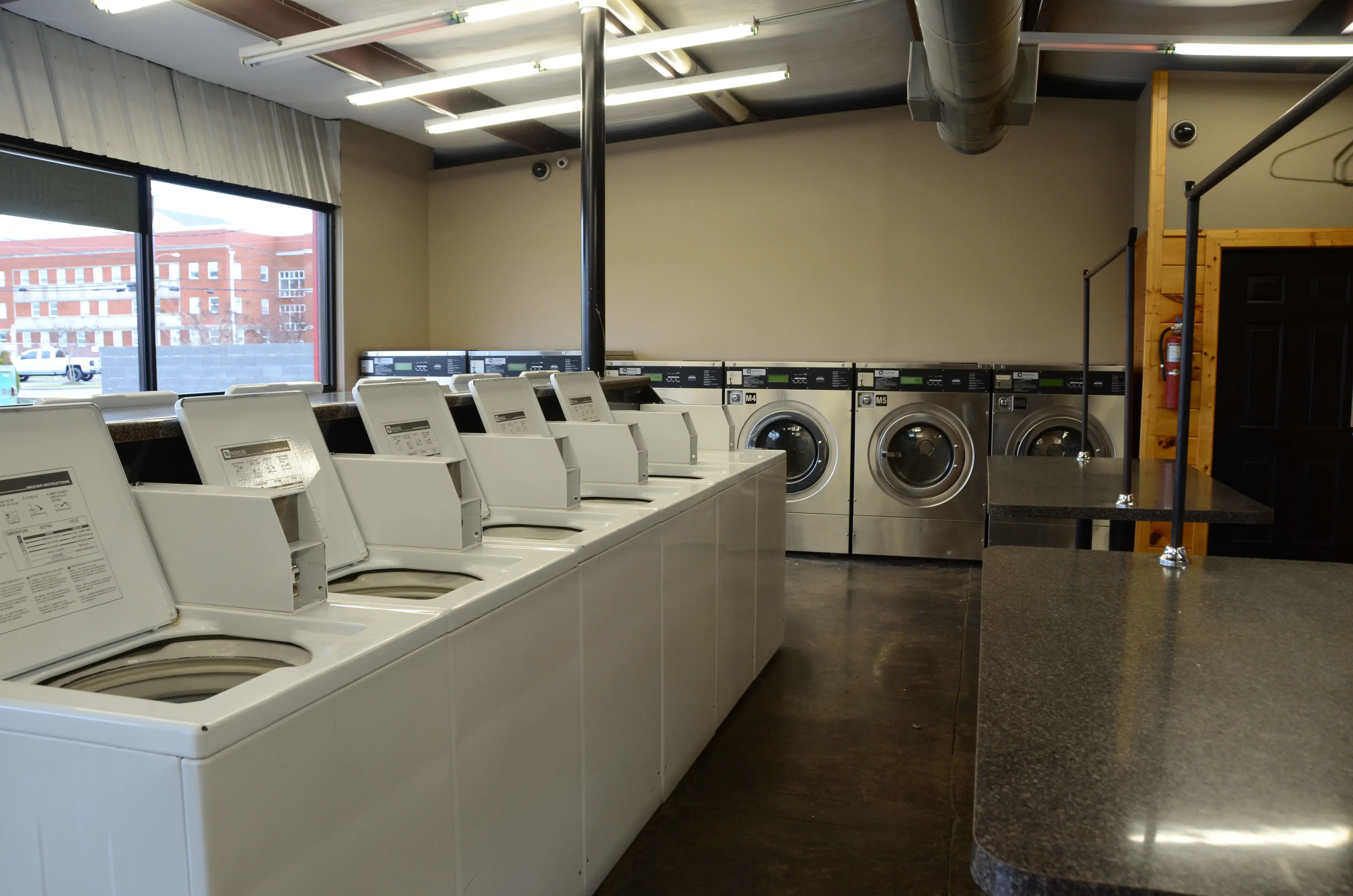 University Laundry - Image 17