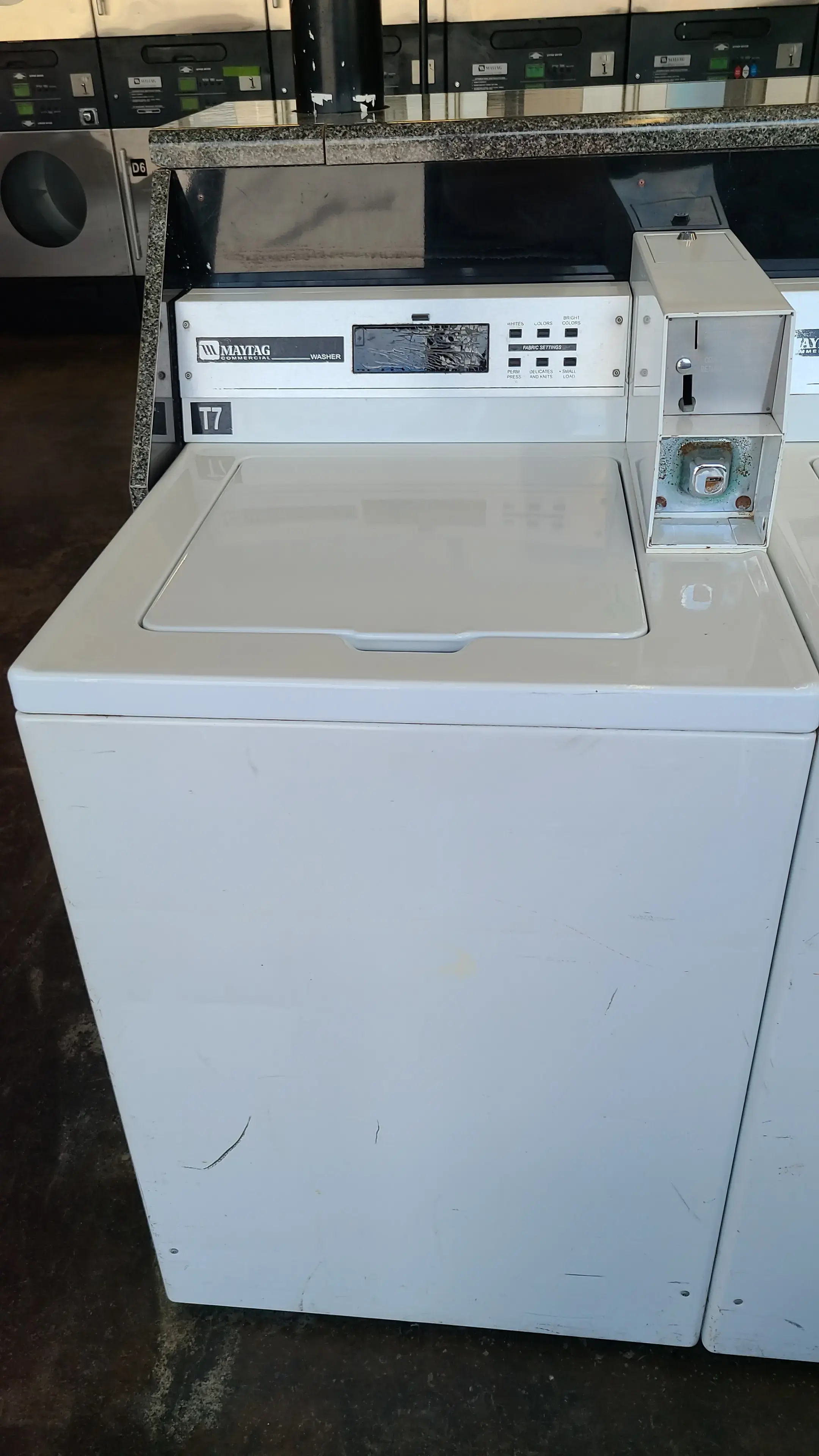 University Laundry thumbnail 6