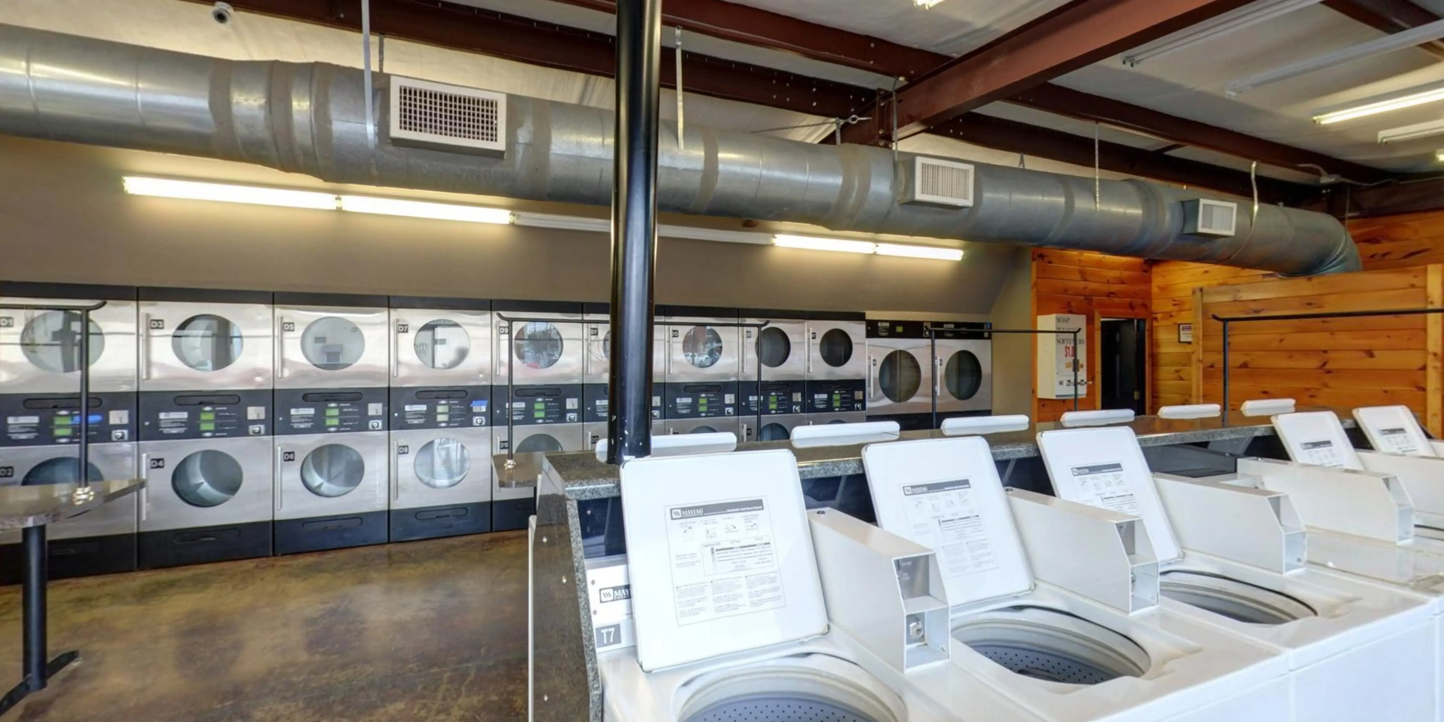 University Laundry thumbnail 14