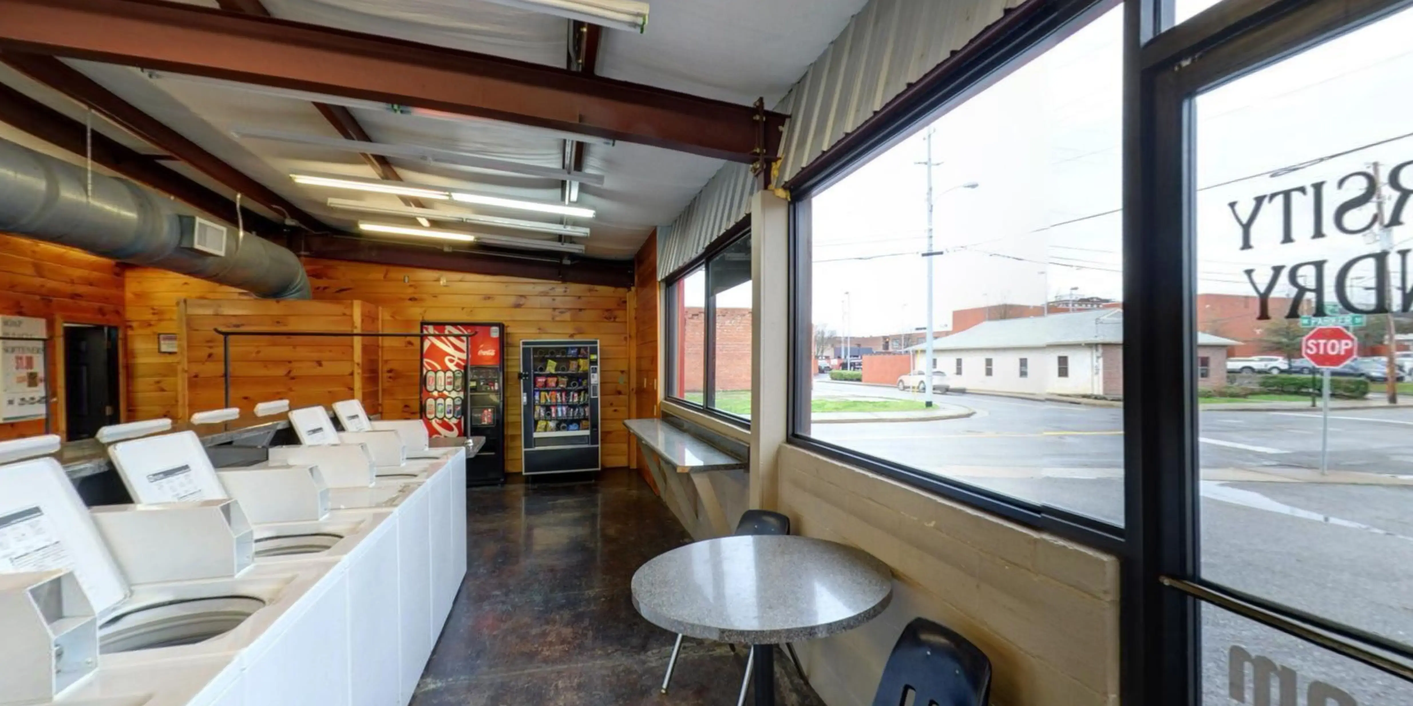 University Laundry thumbnail 4