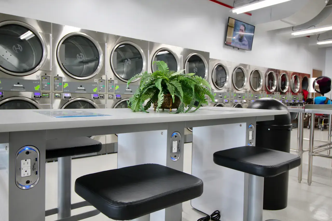 Upstate Laundromat thumbnail 11