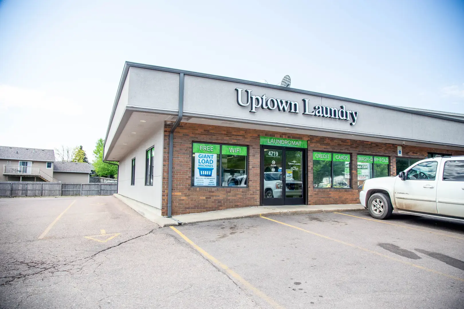 Uptown Laundry thumbnail 6