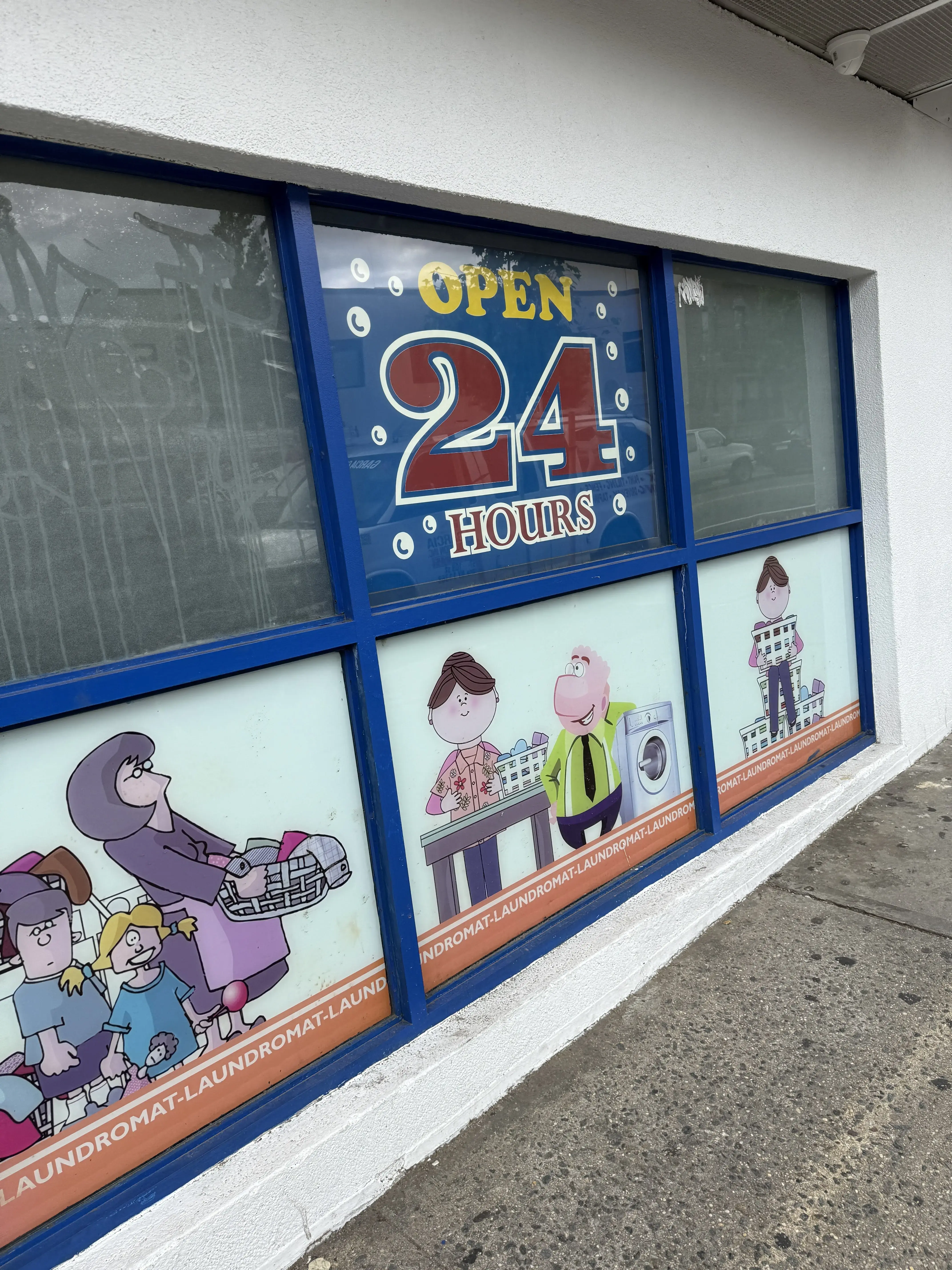 Urban MegaWash Laundromat - Image 5
