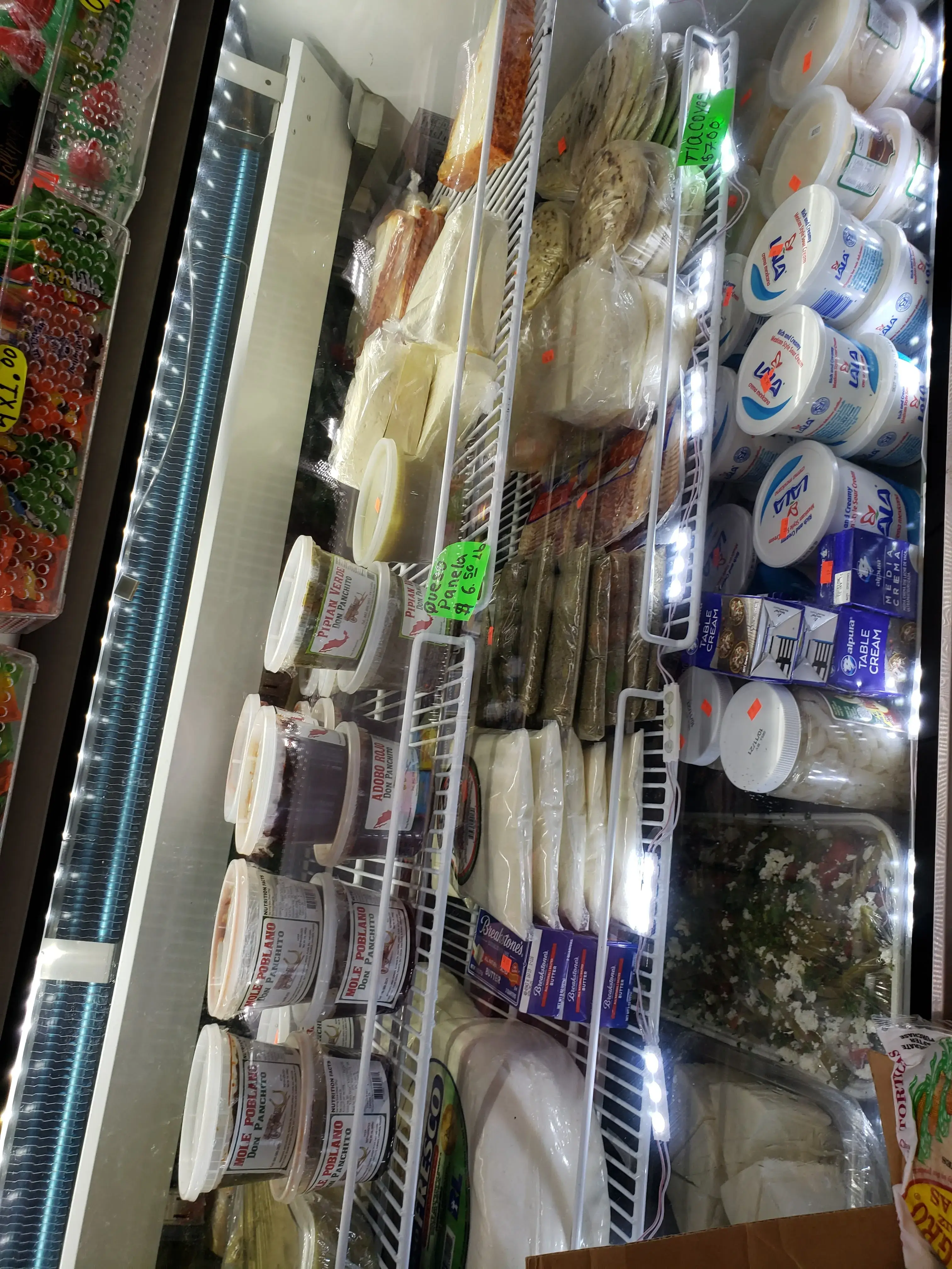 Urban MegaWash Laundromat - Image 18