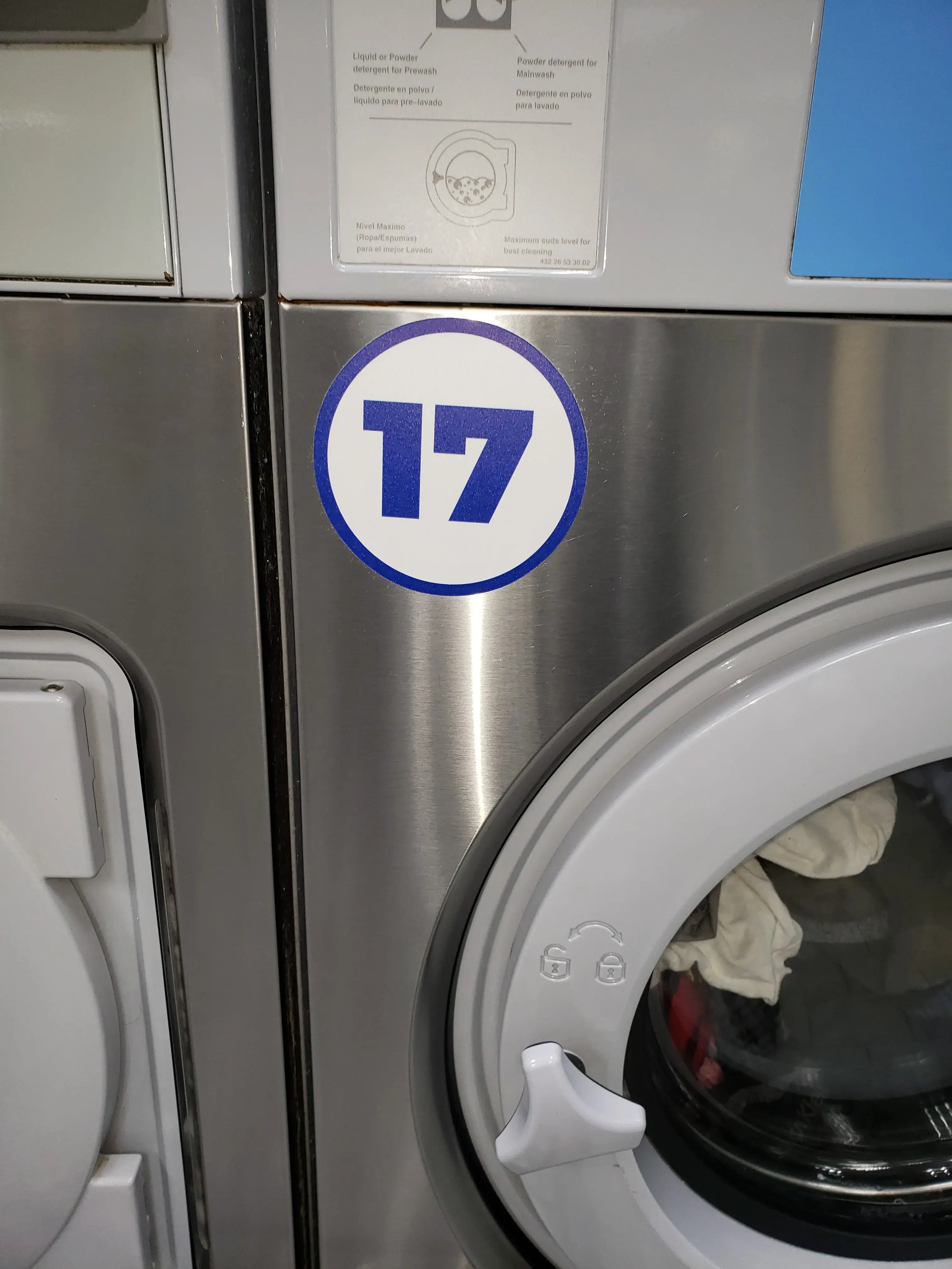 Urban MegaWash Laundromat - Image 7