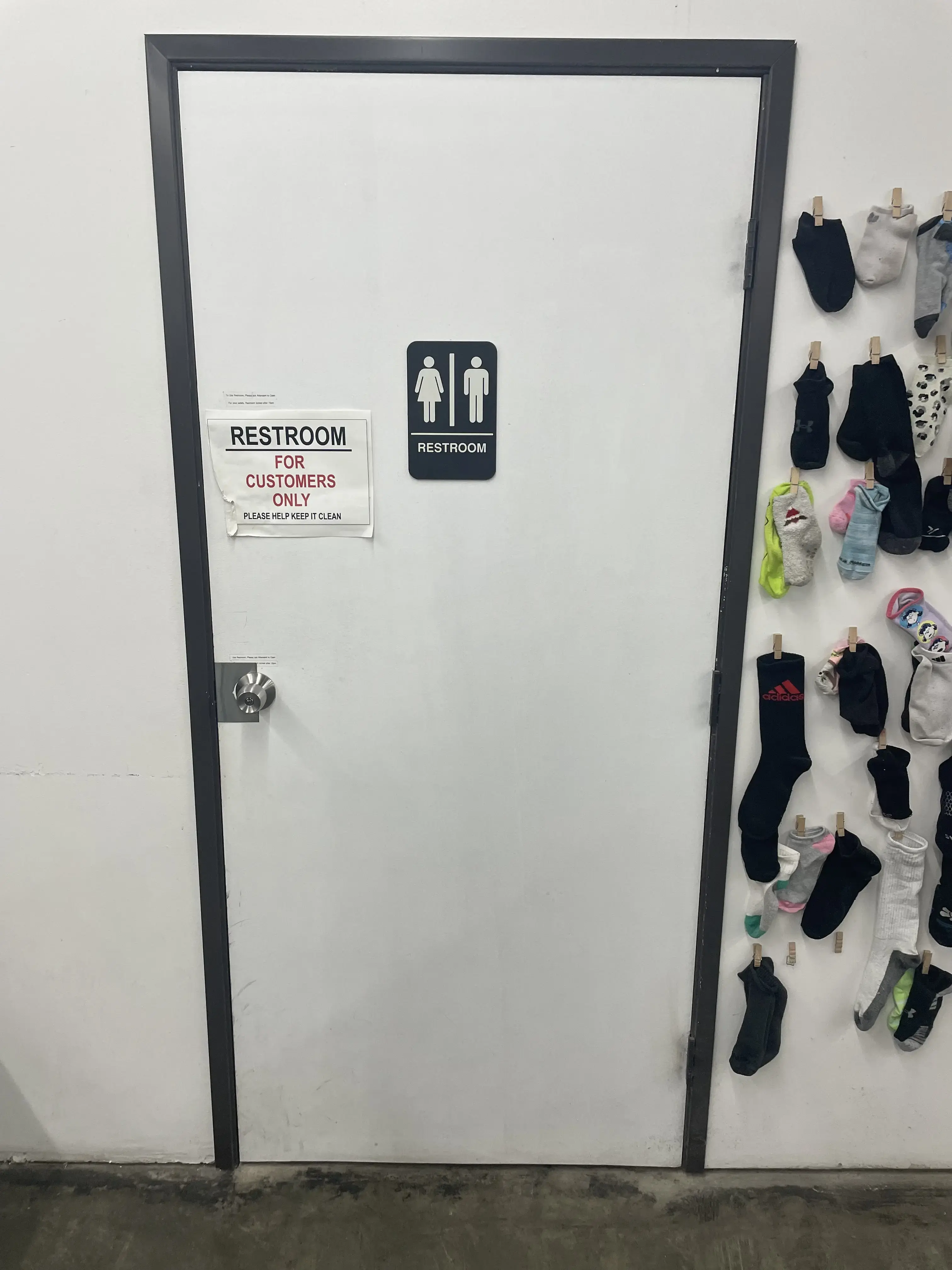 Urban Wash 24 Hour Coin Laundry thumbnail 12