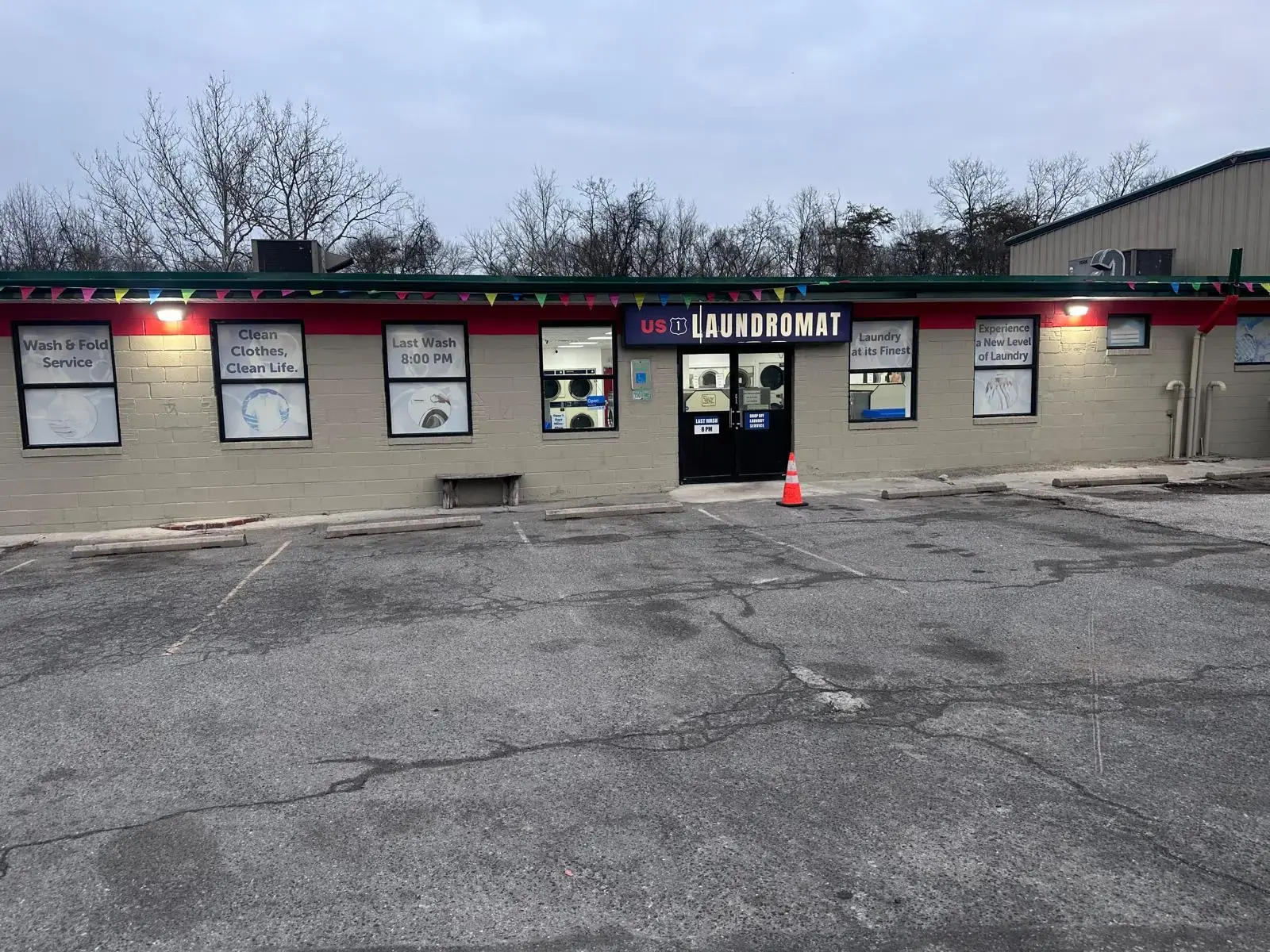 Us 1 Laundromat - Image 1