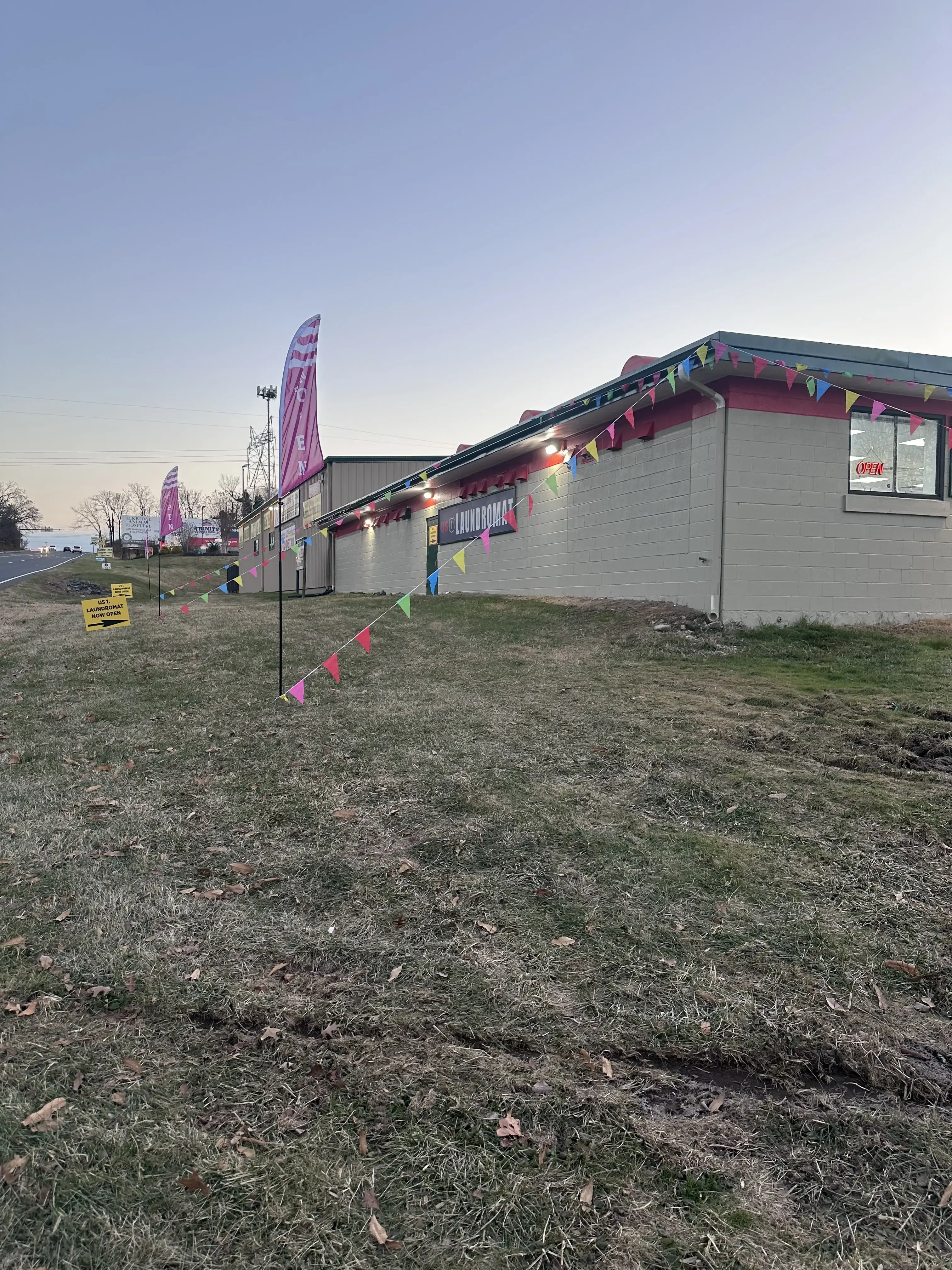 Us 1 Laundromat thumbnail 12