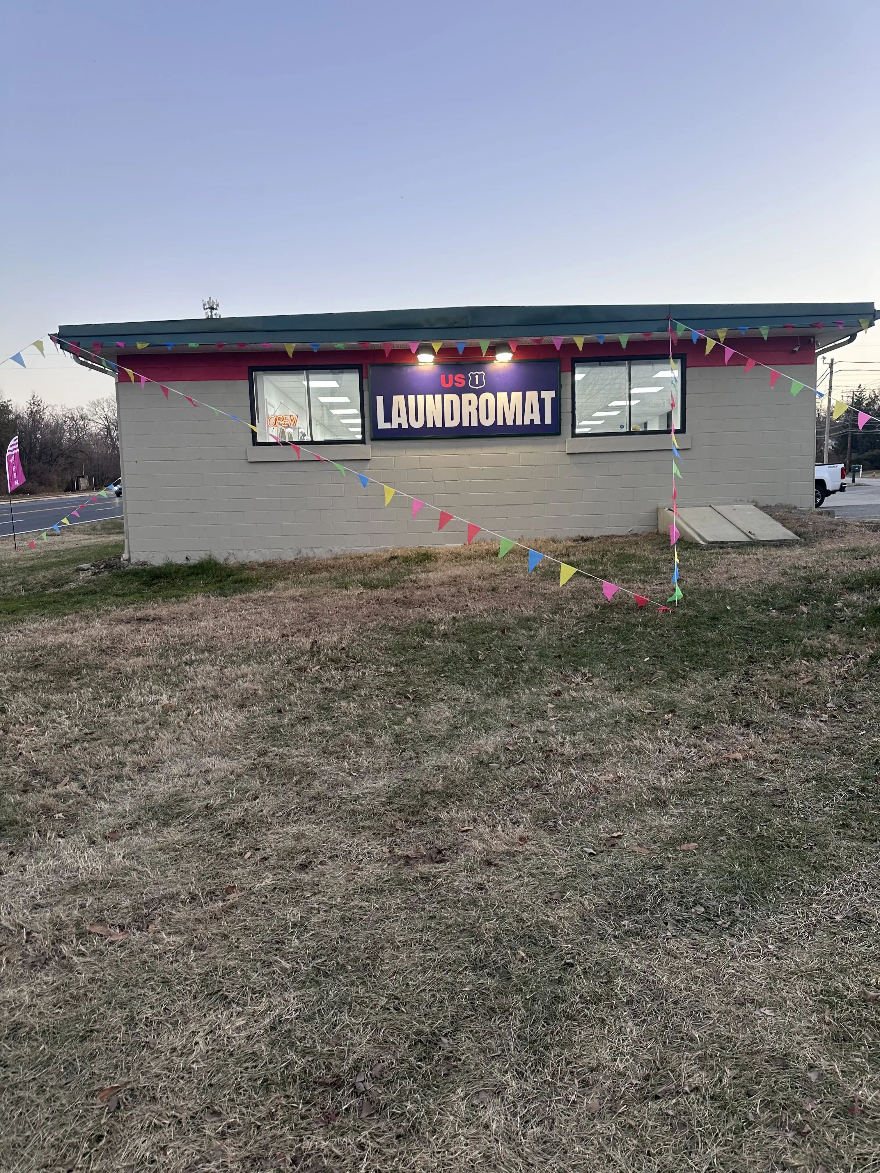 Us 1 Laundromat thumbnail 13
