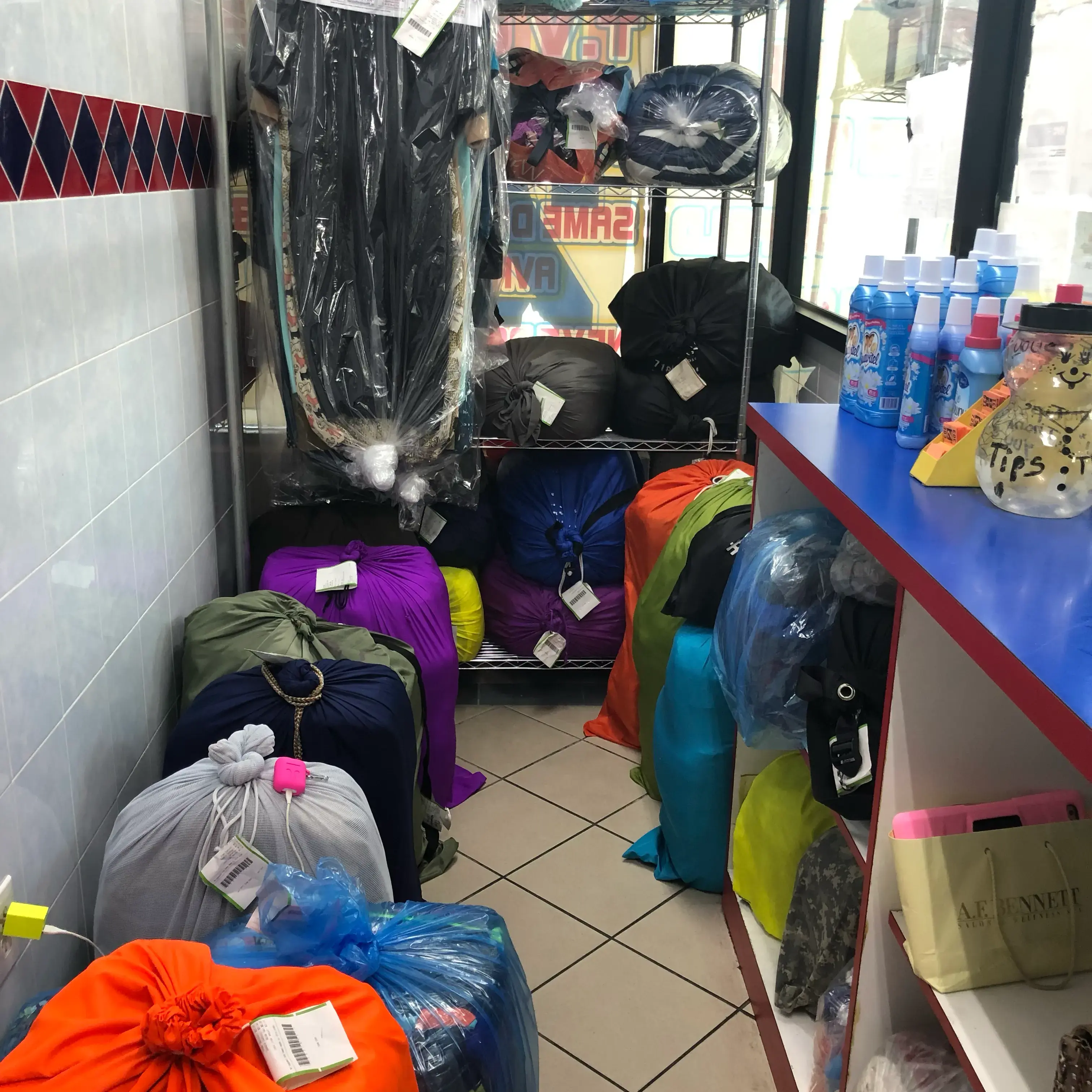 US Laundromat and Dry Cleaner - Image 6