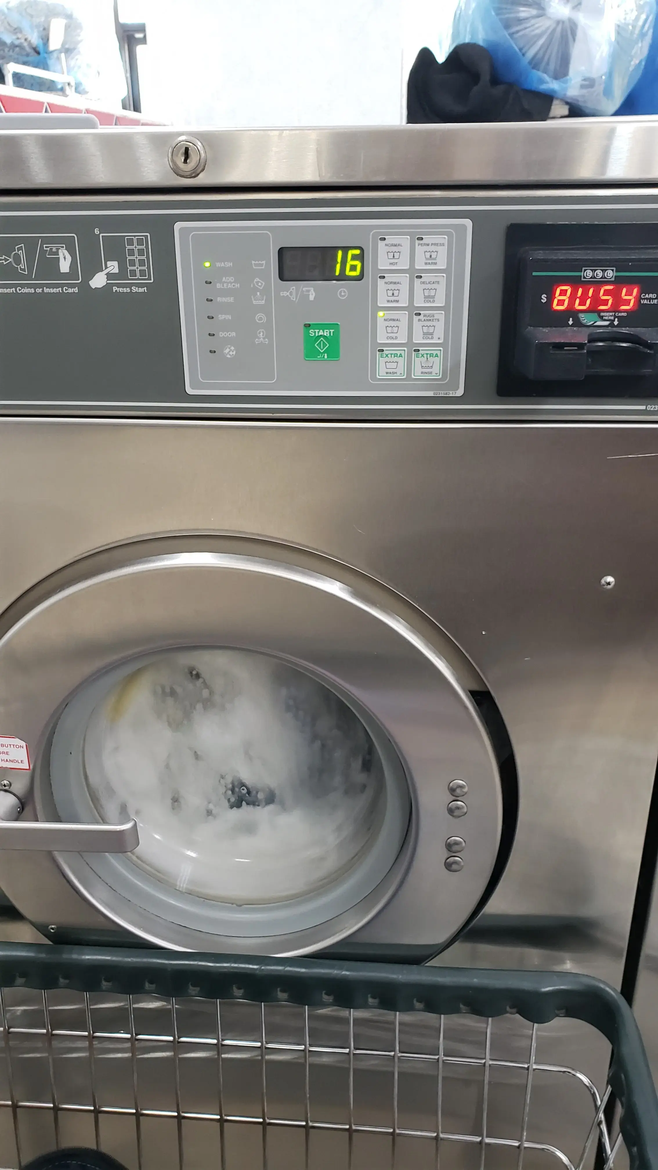 US Laundromat and Dry Cleaner thumbnail 18