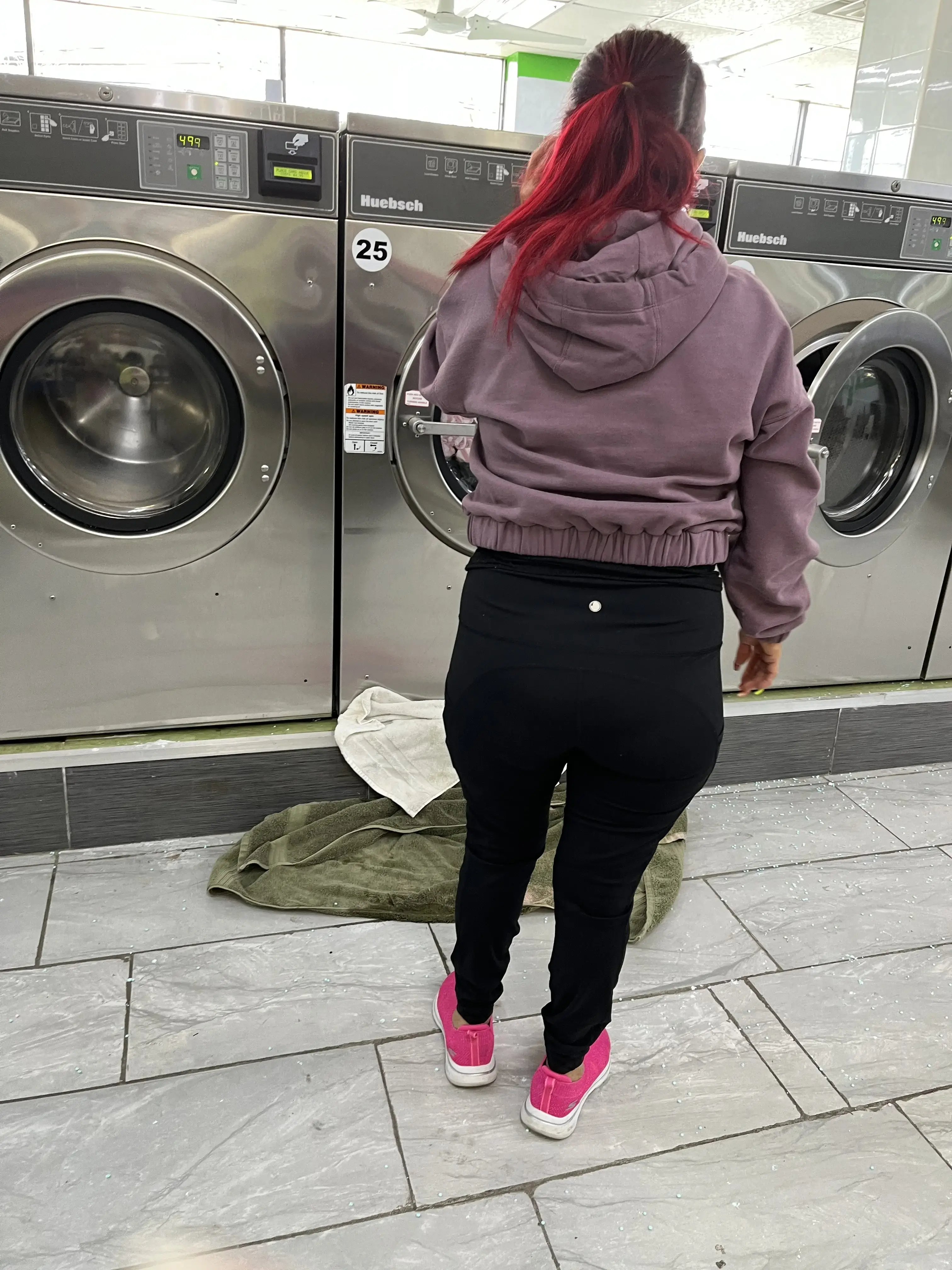 US Laundromat and Dry Cleaner - Image 20