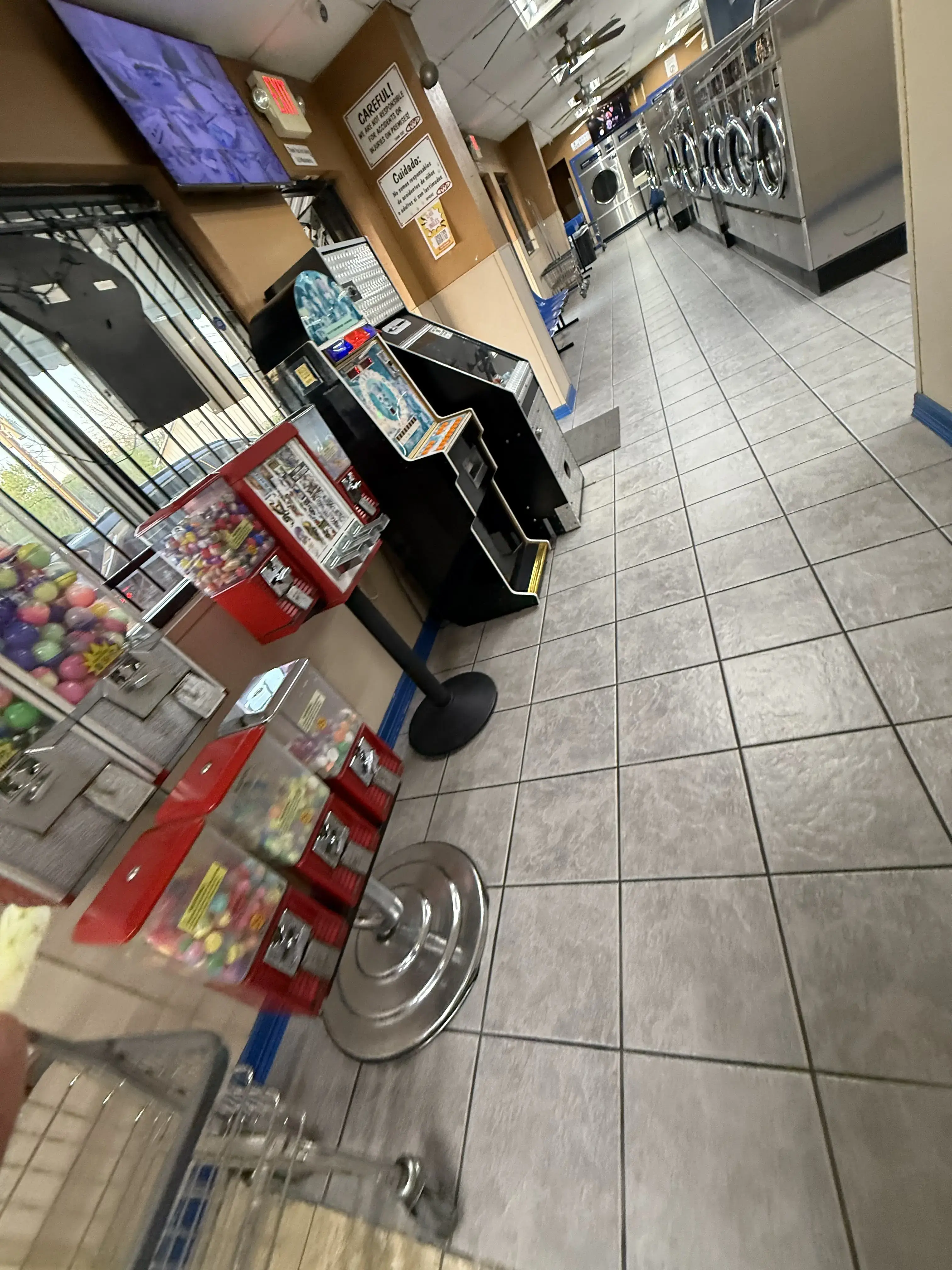 US Washateria - Image 8