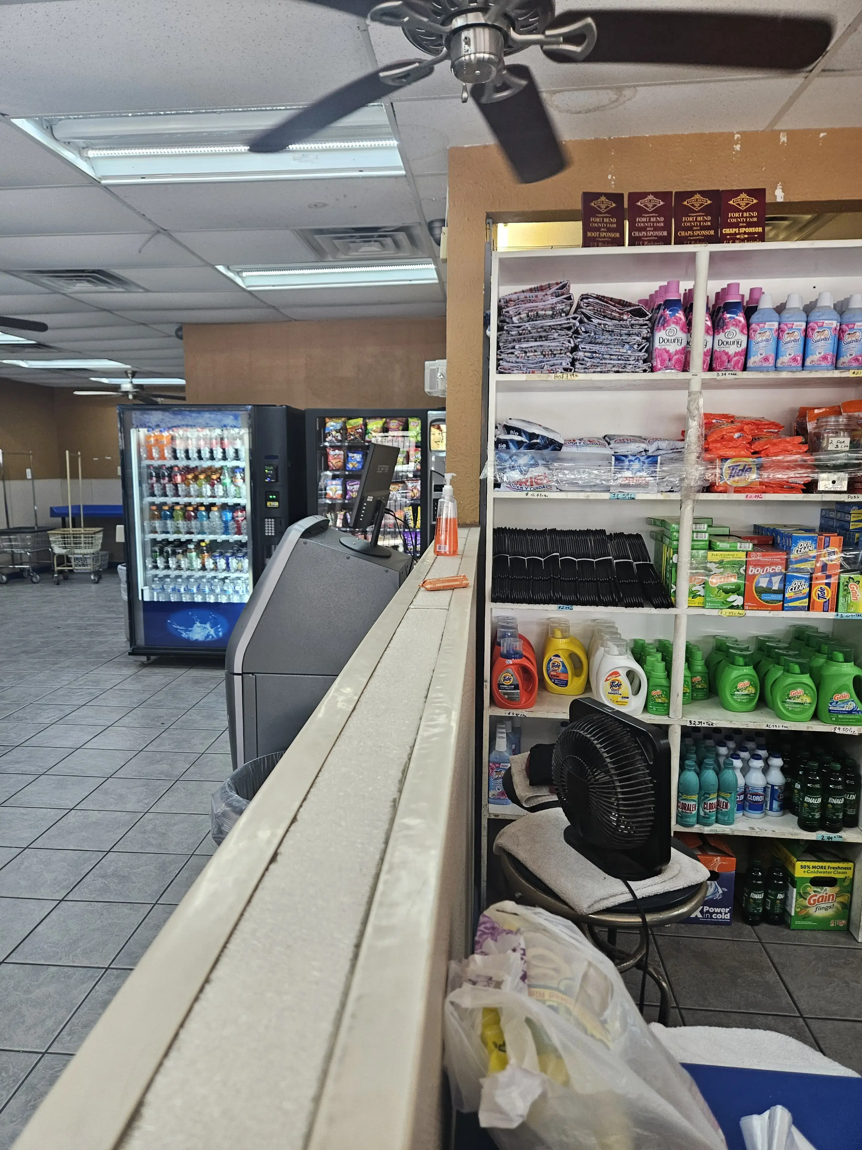 US Washateria - Image 4