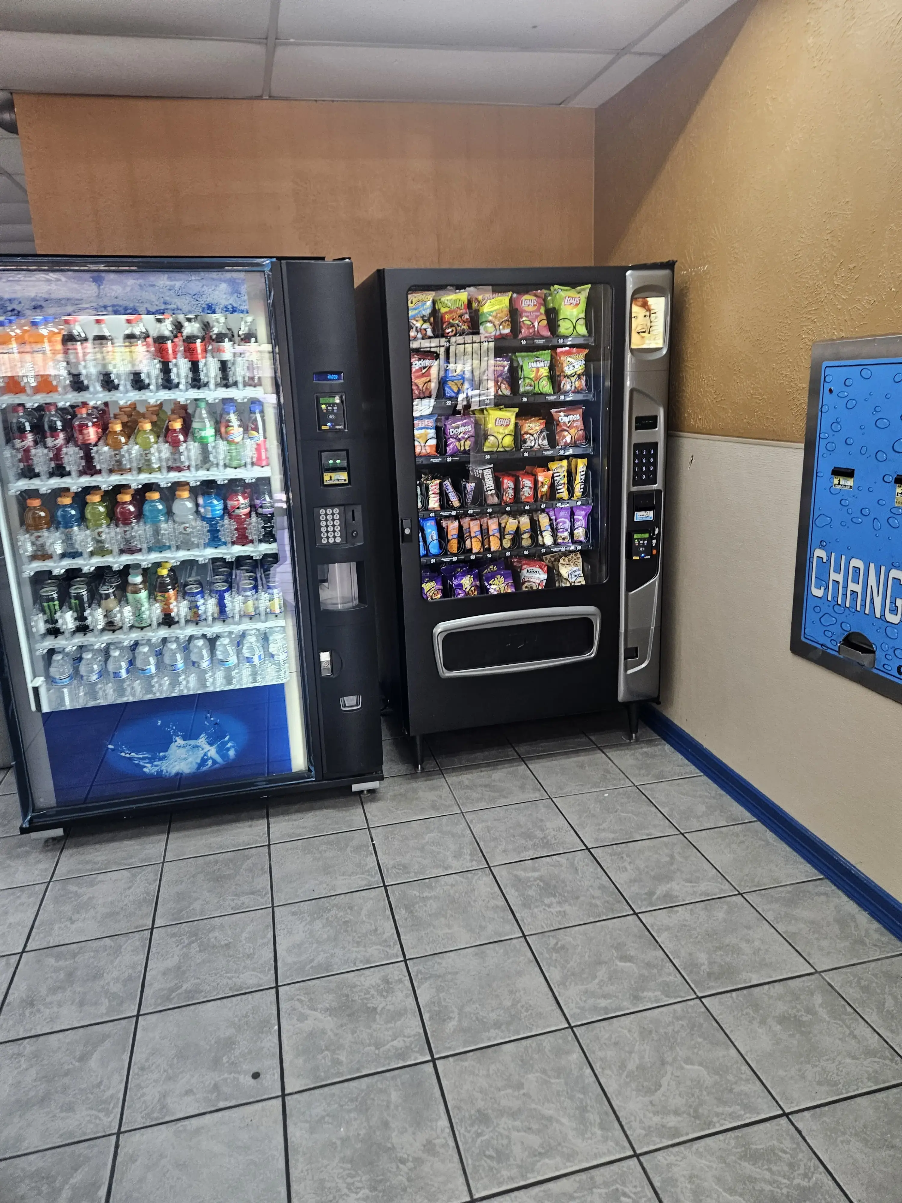 US Washateria thumbnail 3