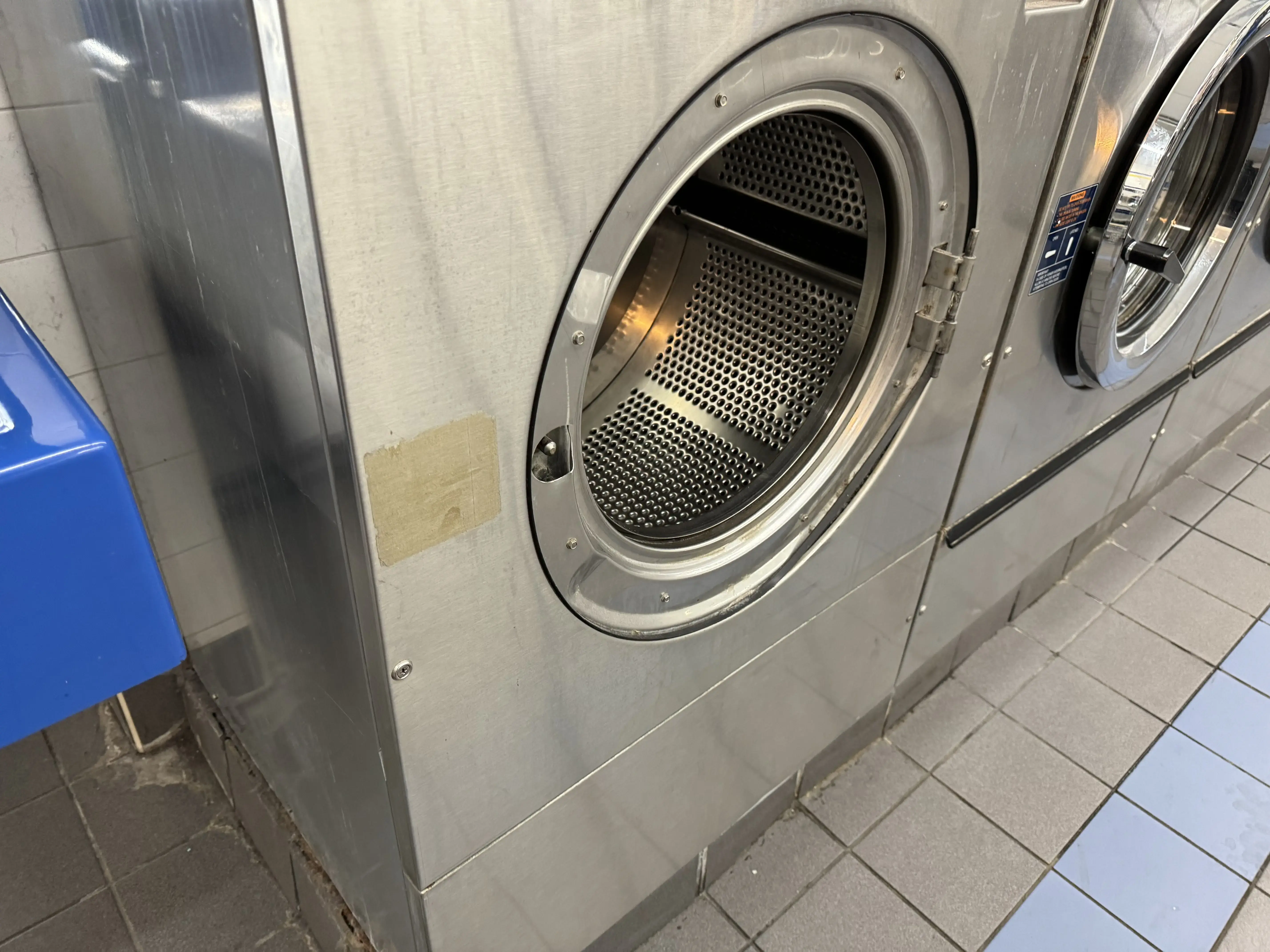 V & G Laundry - Image 1