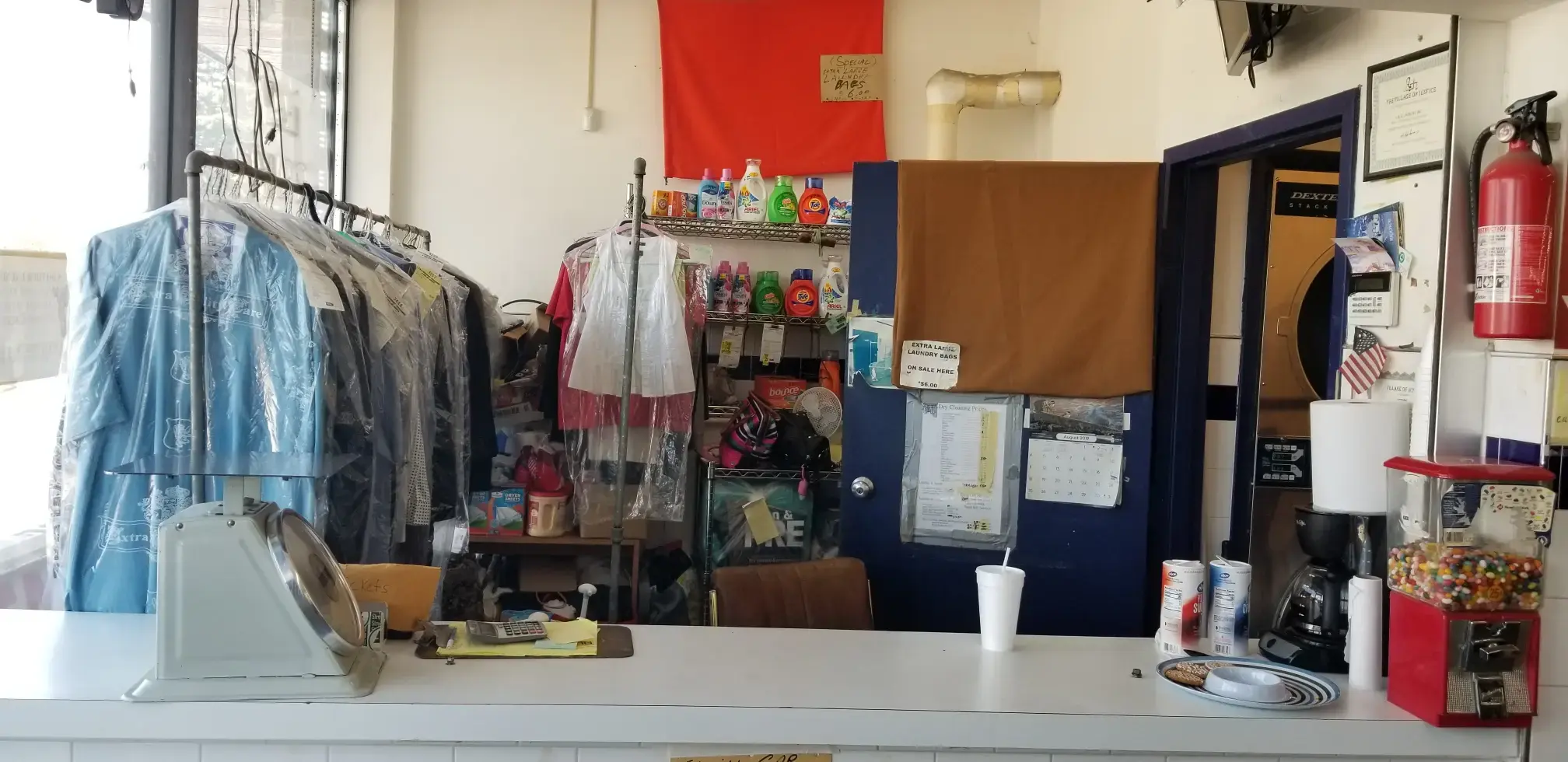 V & G Laundry thumbnail 9