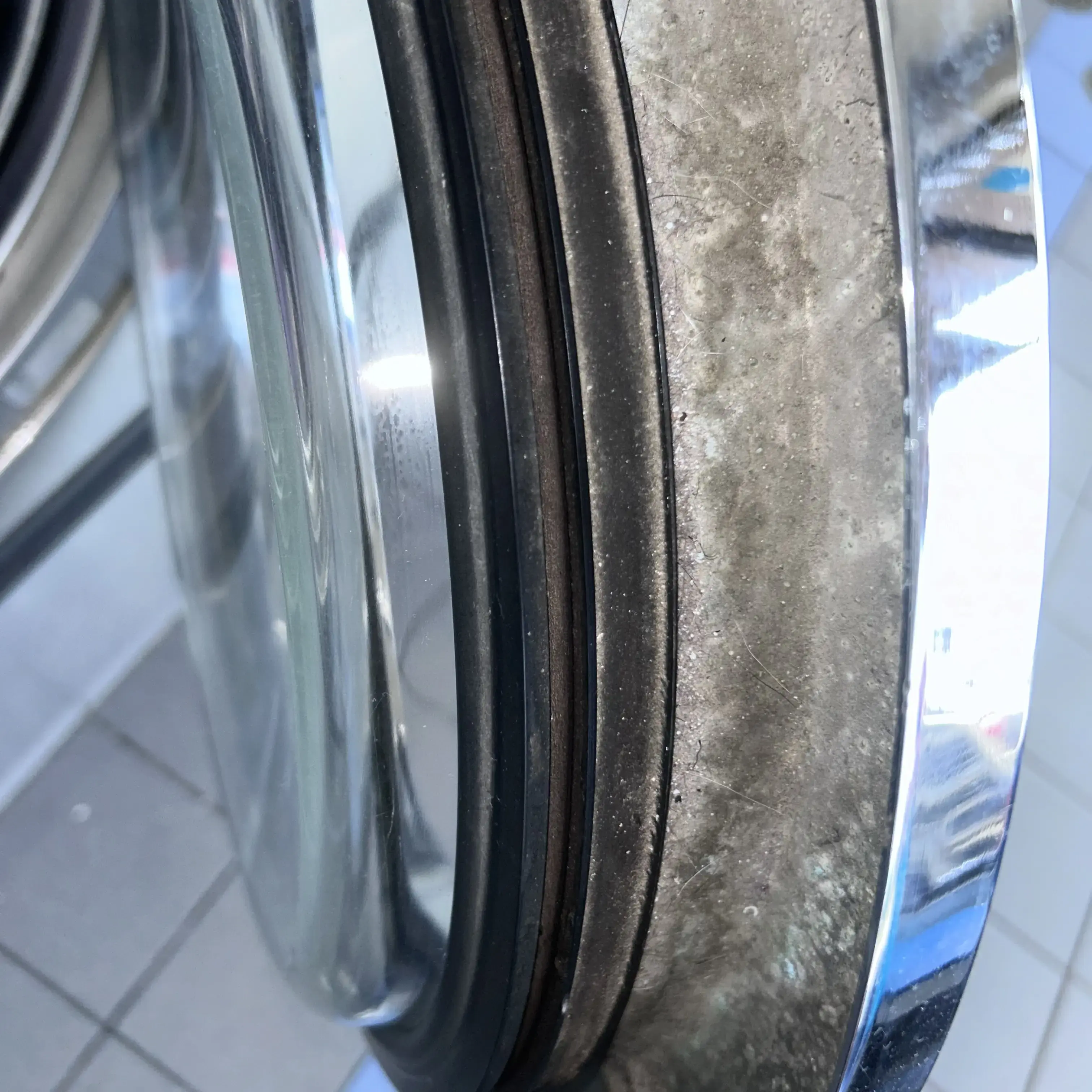 V & G Laundry - Image 10